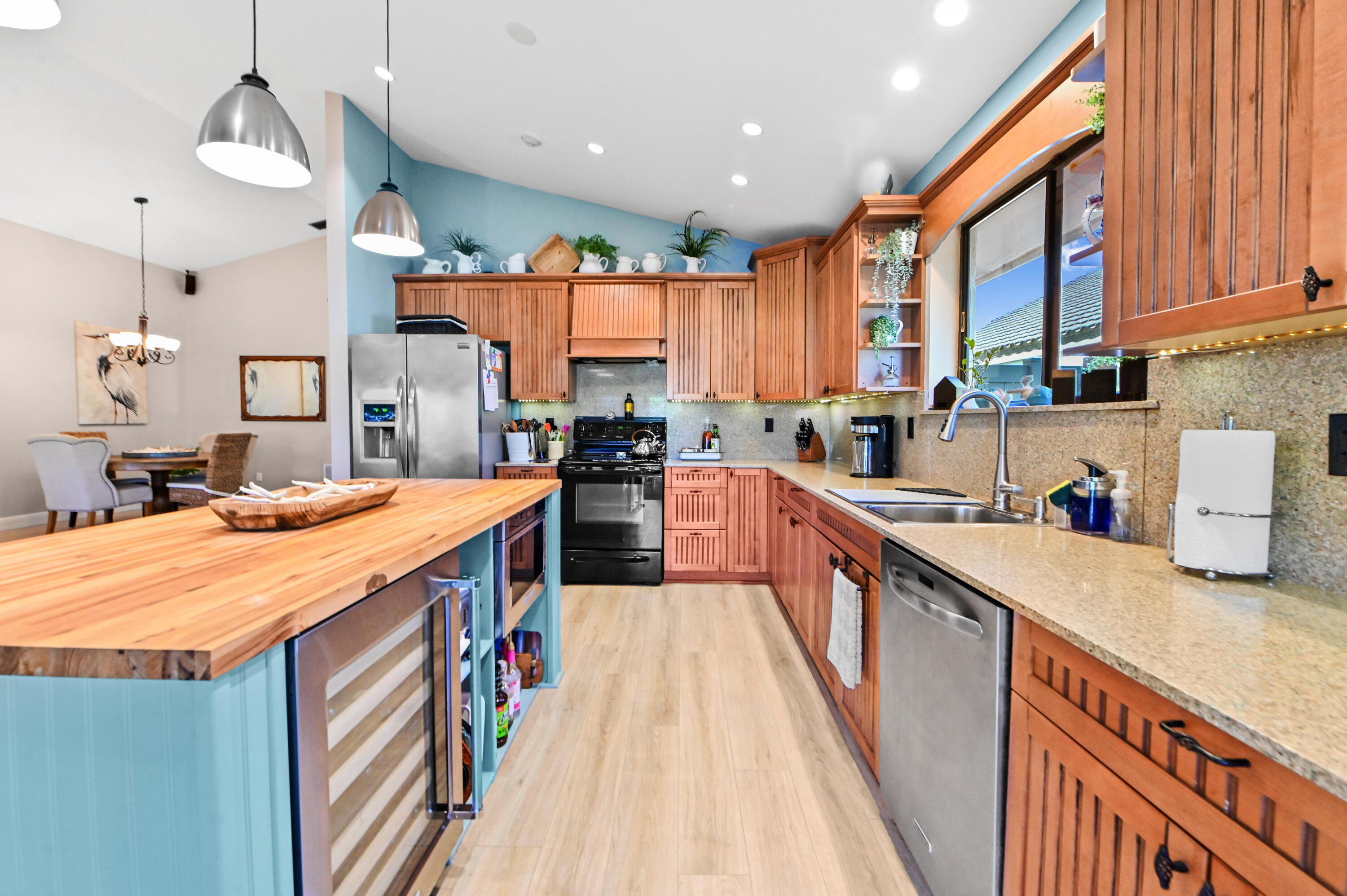 main property photo 11