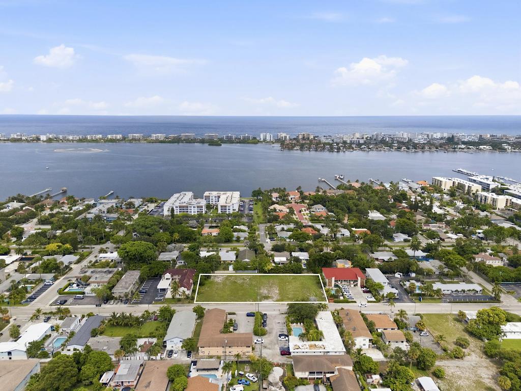 main property photo 15