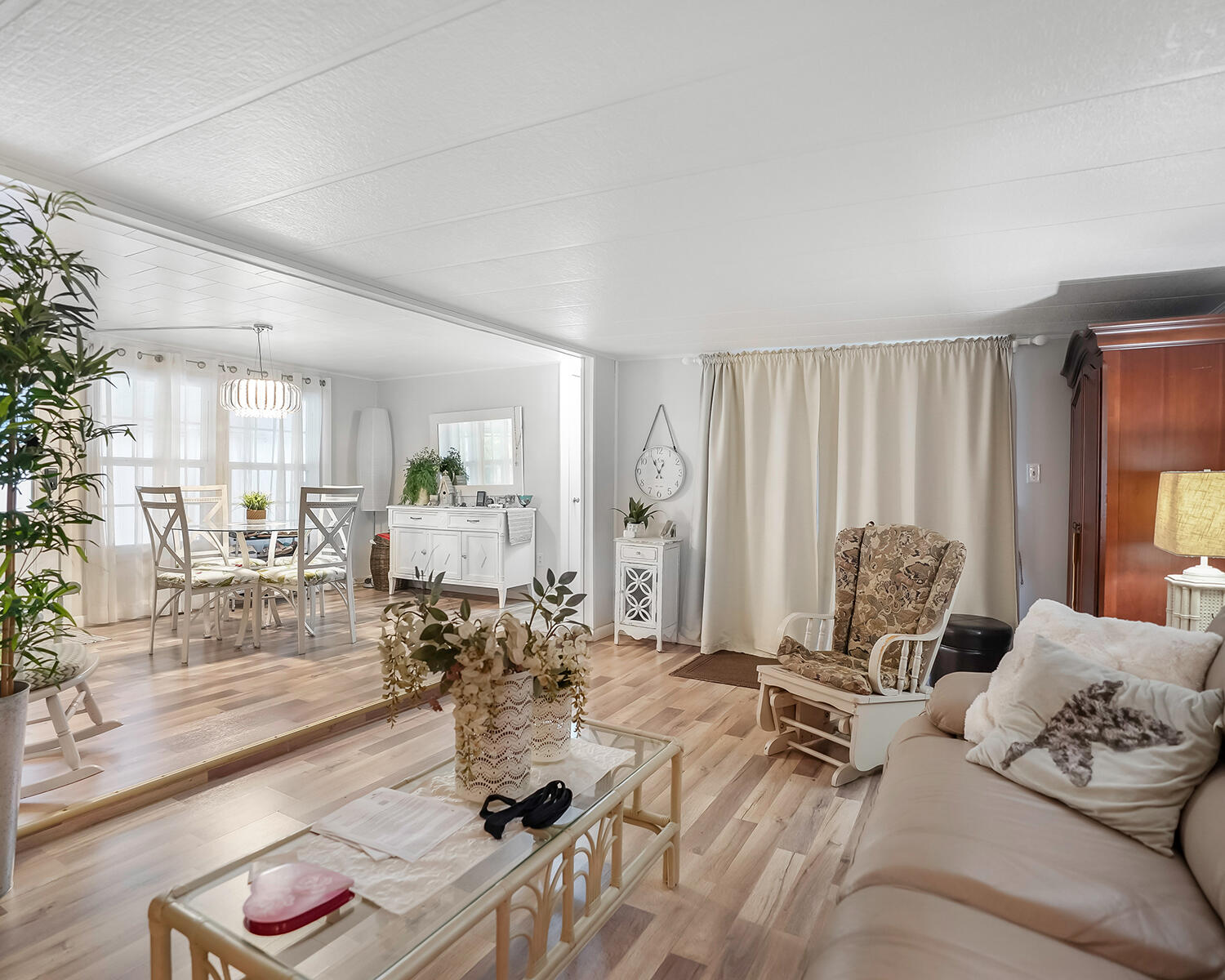 main property photo 24