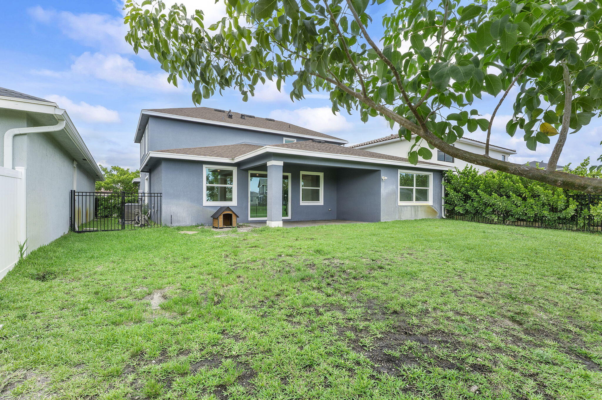 main property photo 38