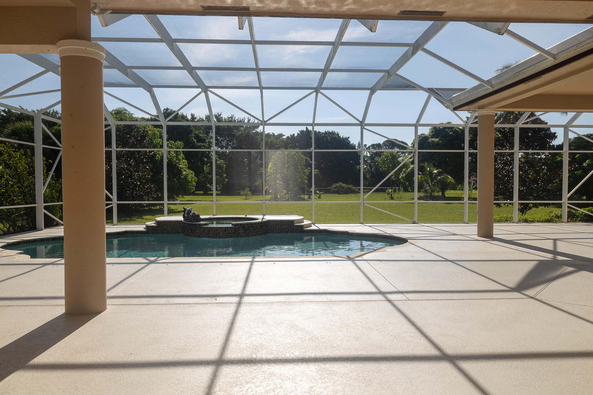 main property photo 18