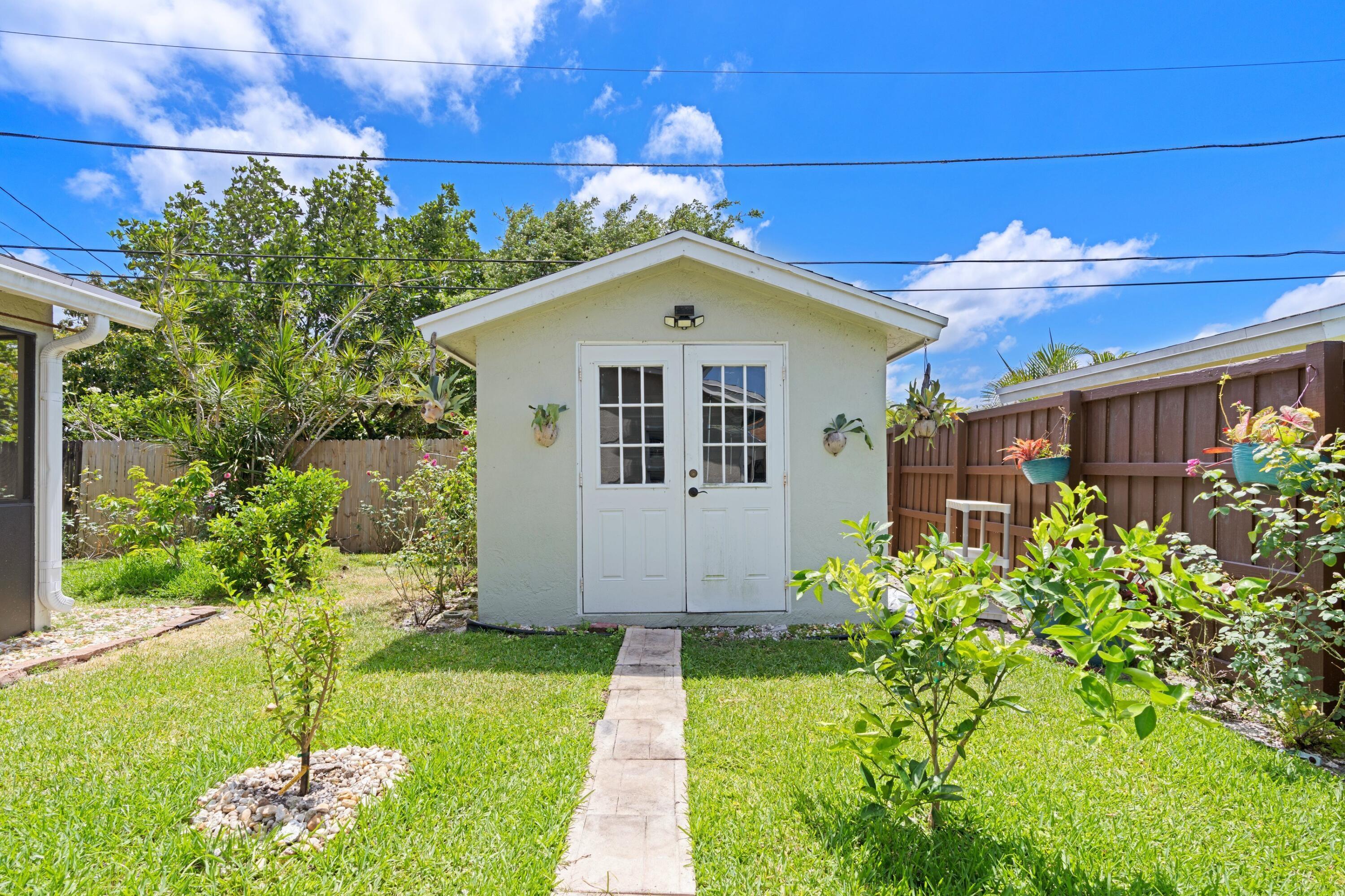 main property photo 20