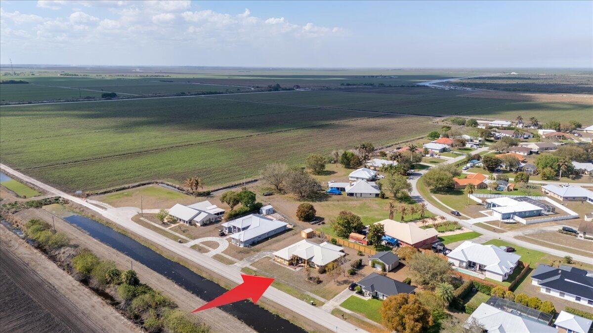 main property photo 77