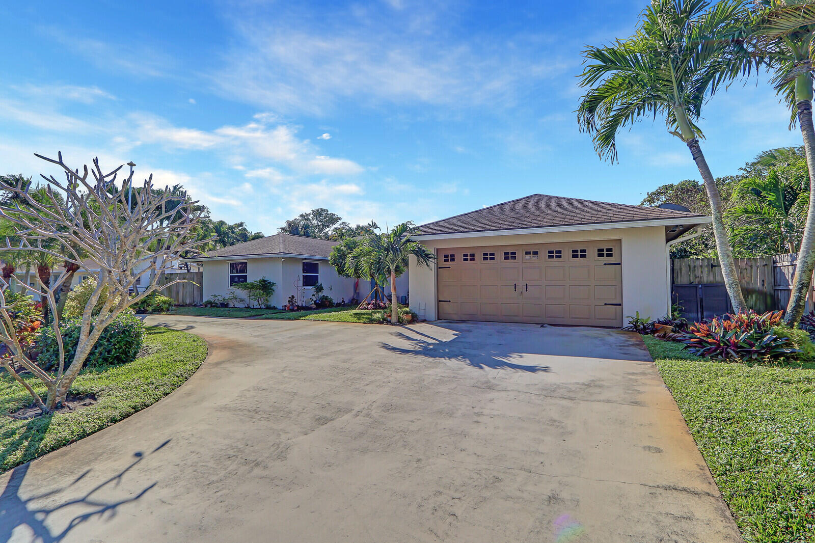 property viewer photo 2