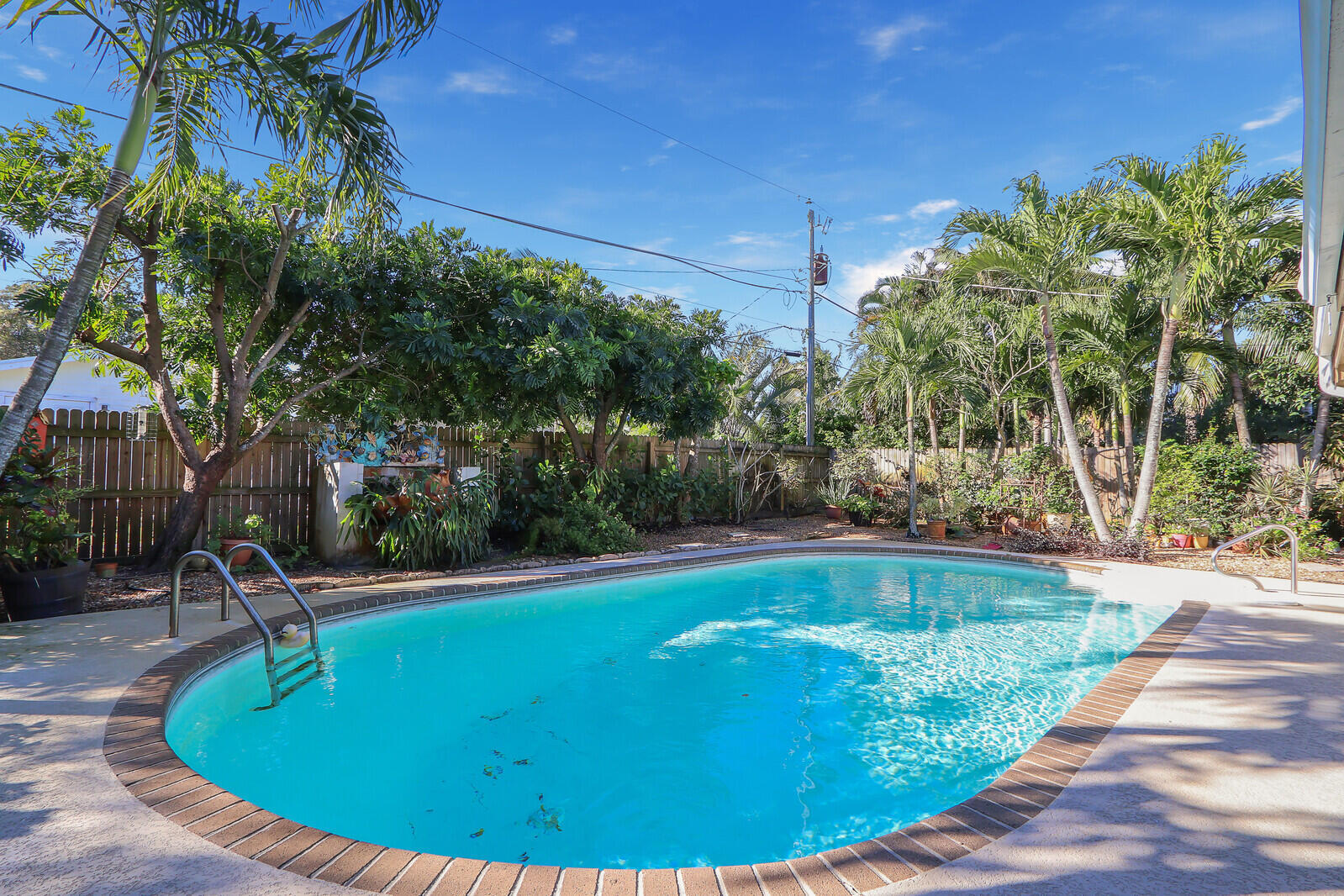 property viewer photo 30
