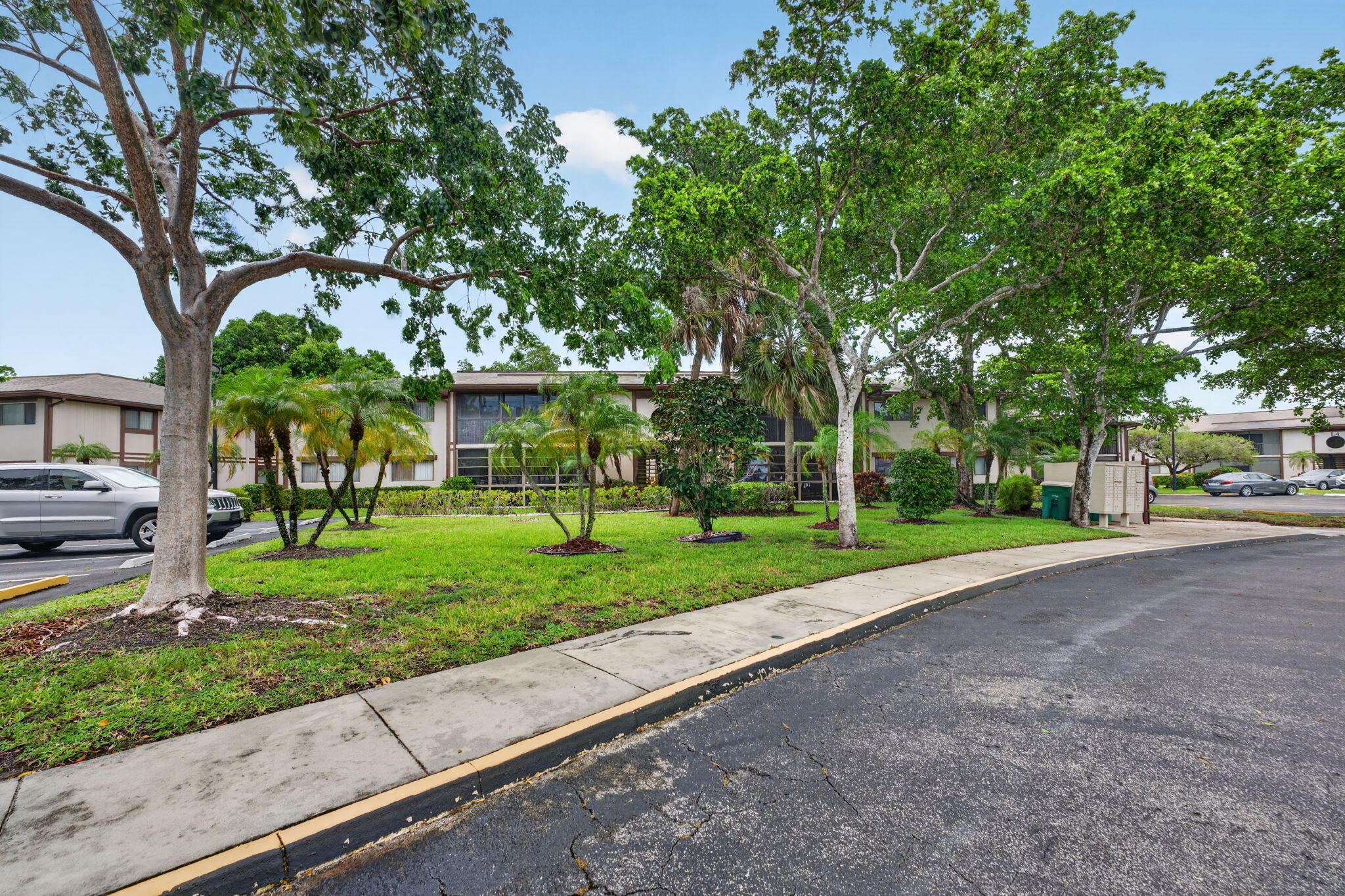 main property photo 30