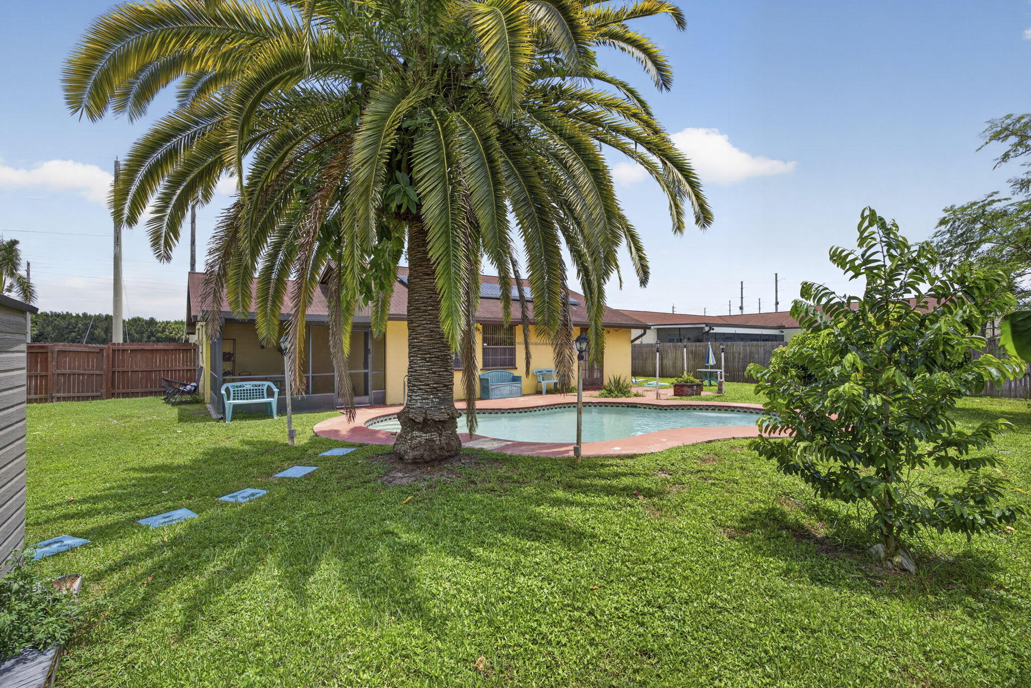 main property photo 46