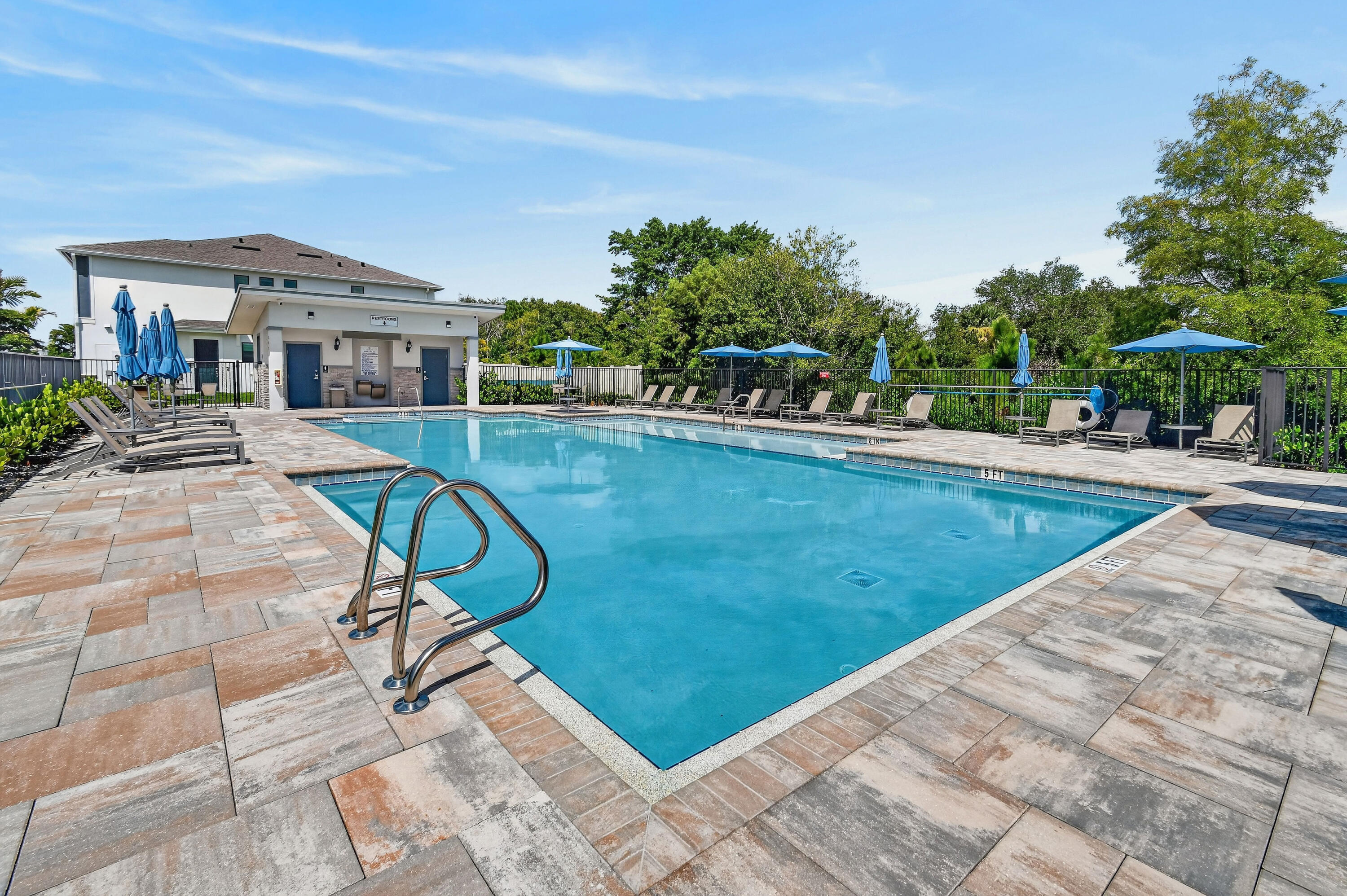 main property photo 60