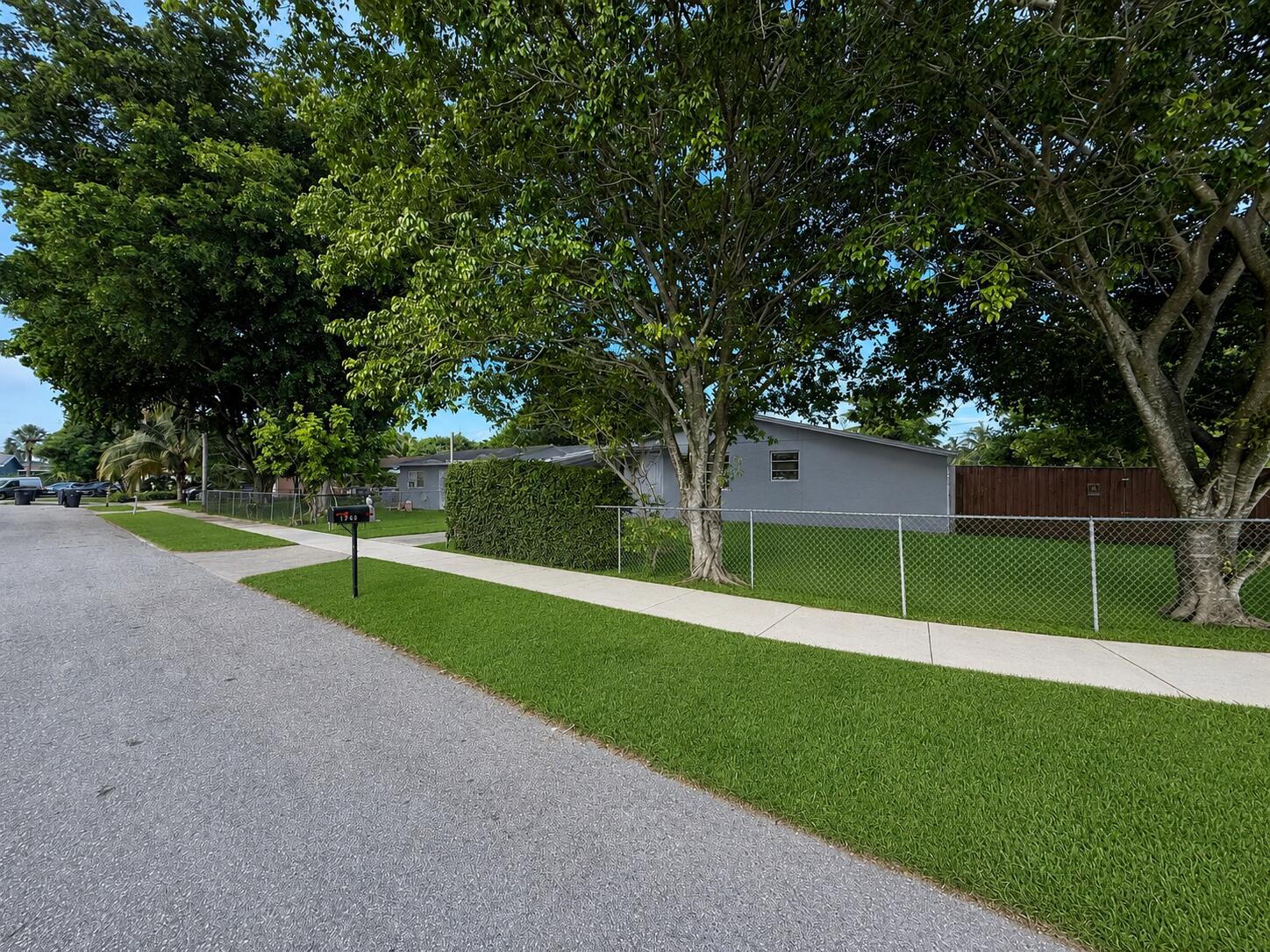 main property photo 30