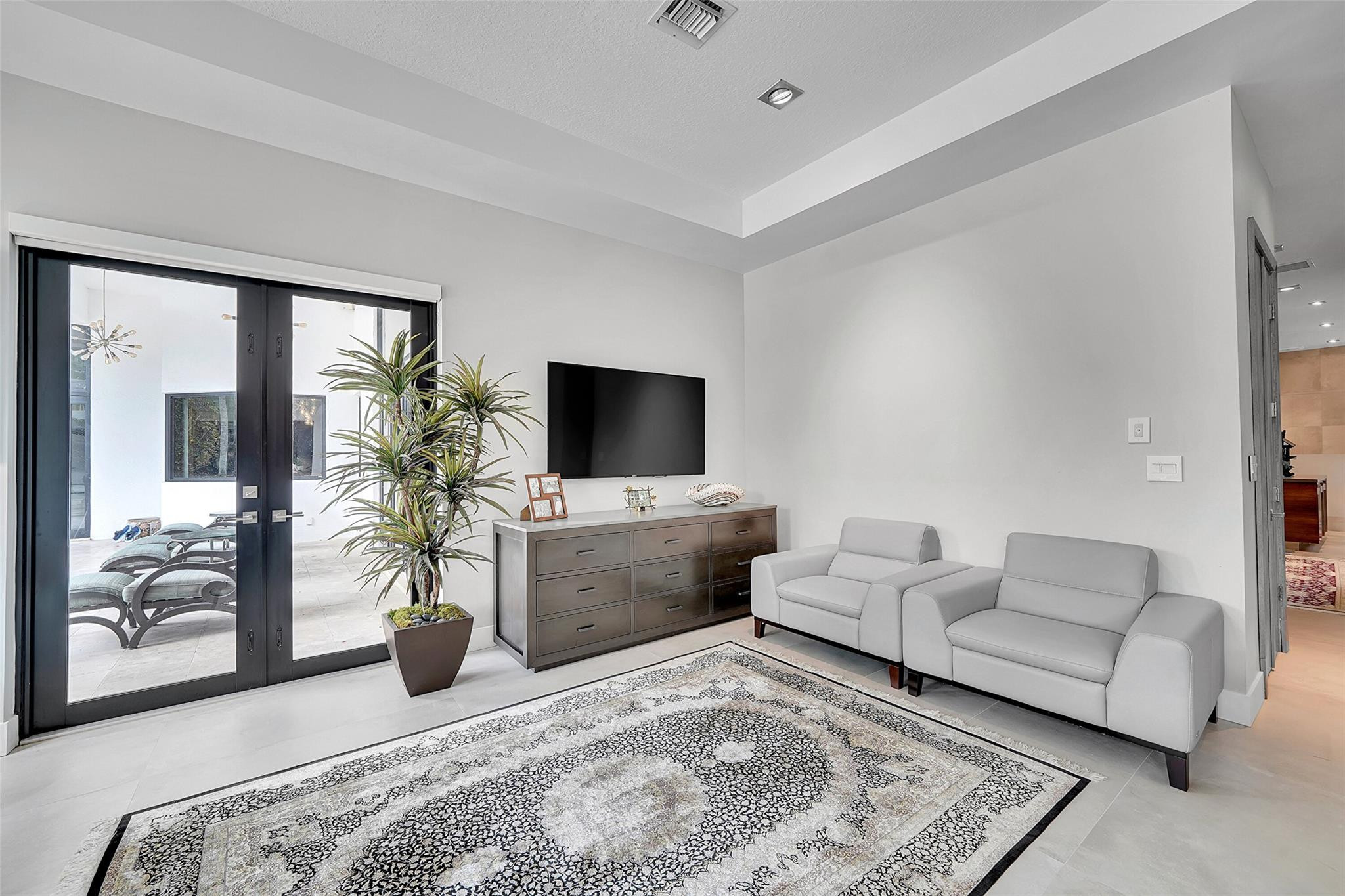 main property photo 75