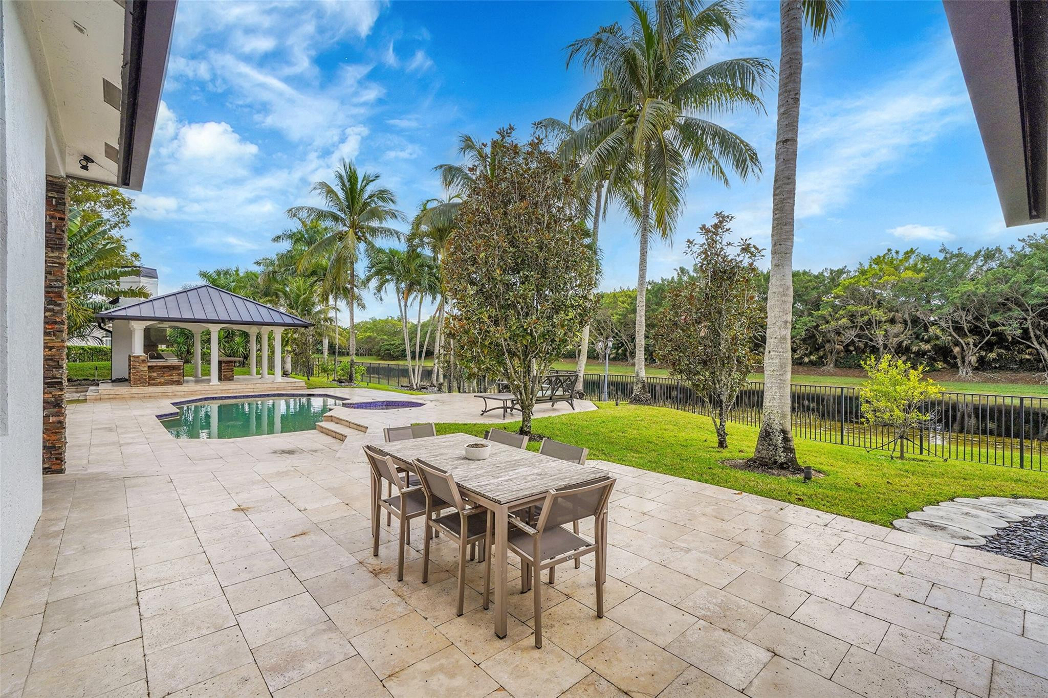 main property photo 81