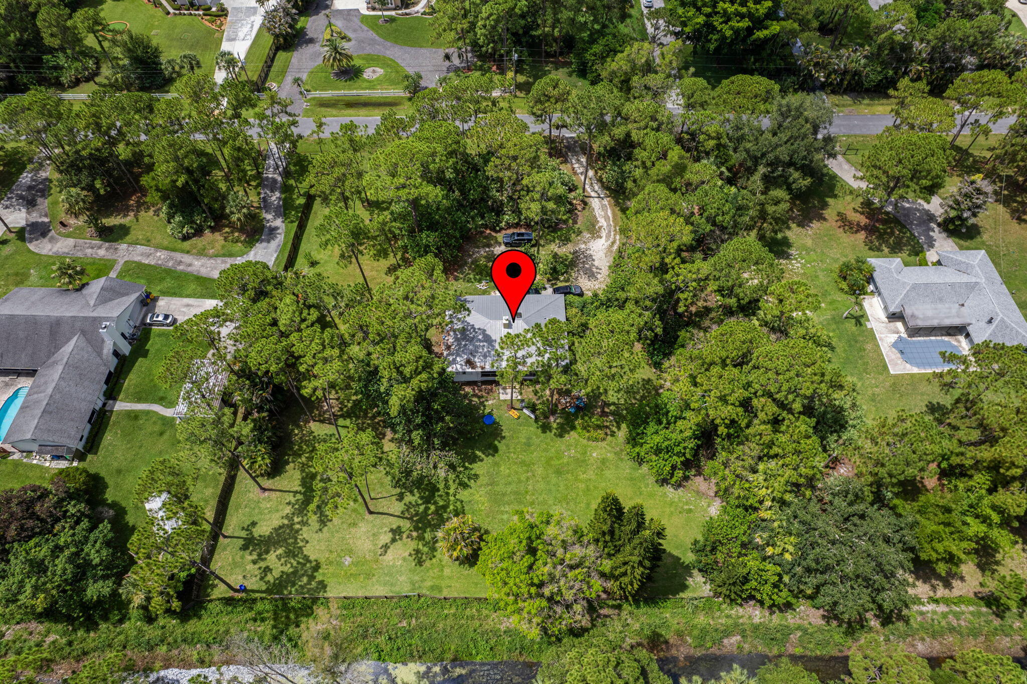 main property photo 10