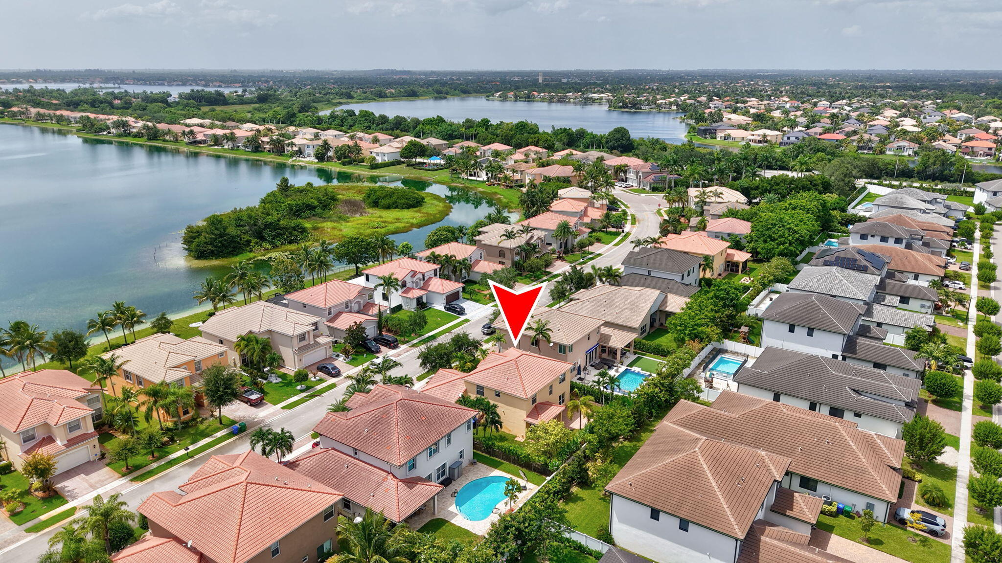 main property photo 8