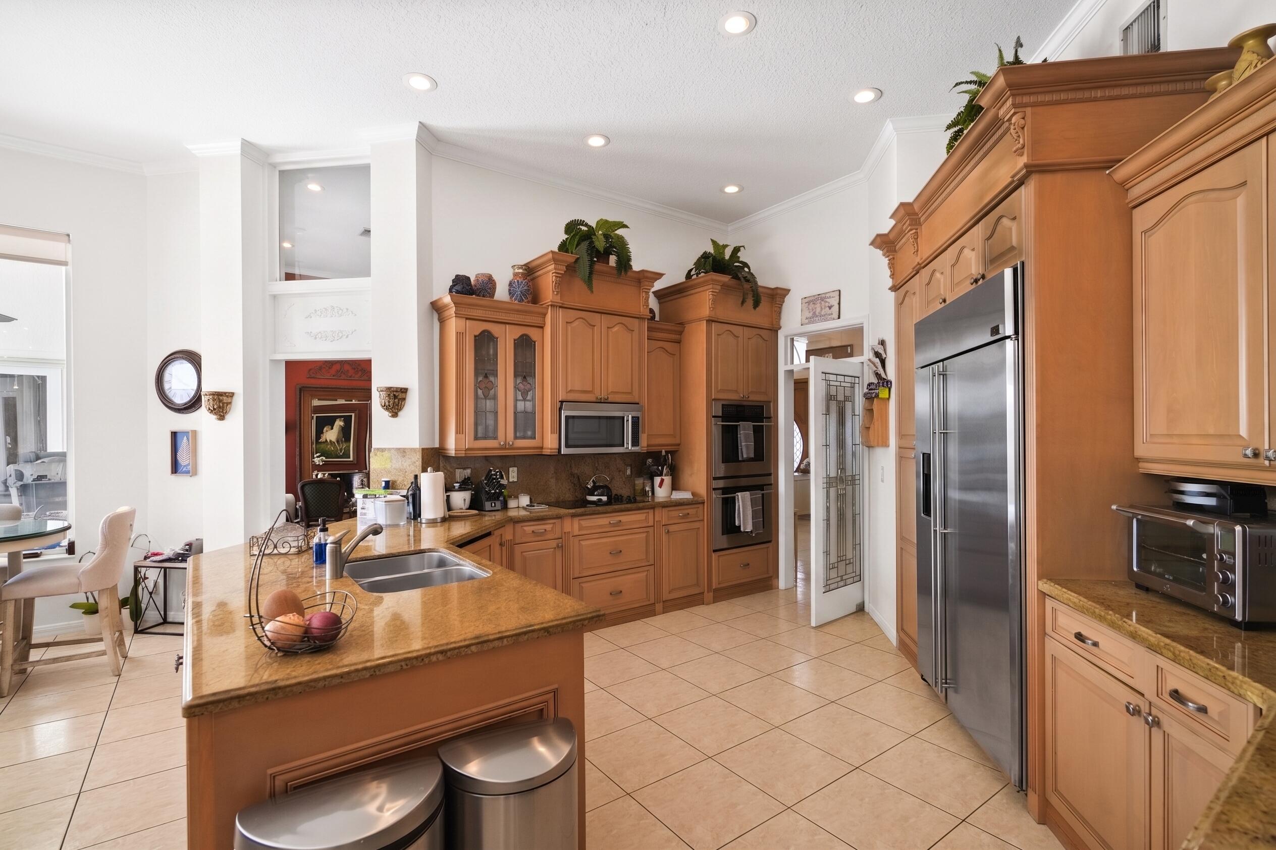 main property photo 15