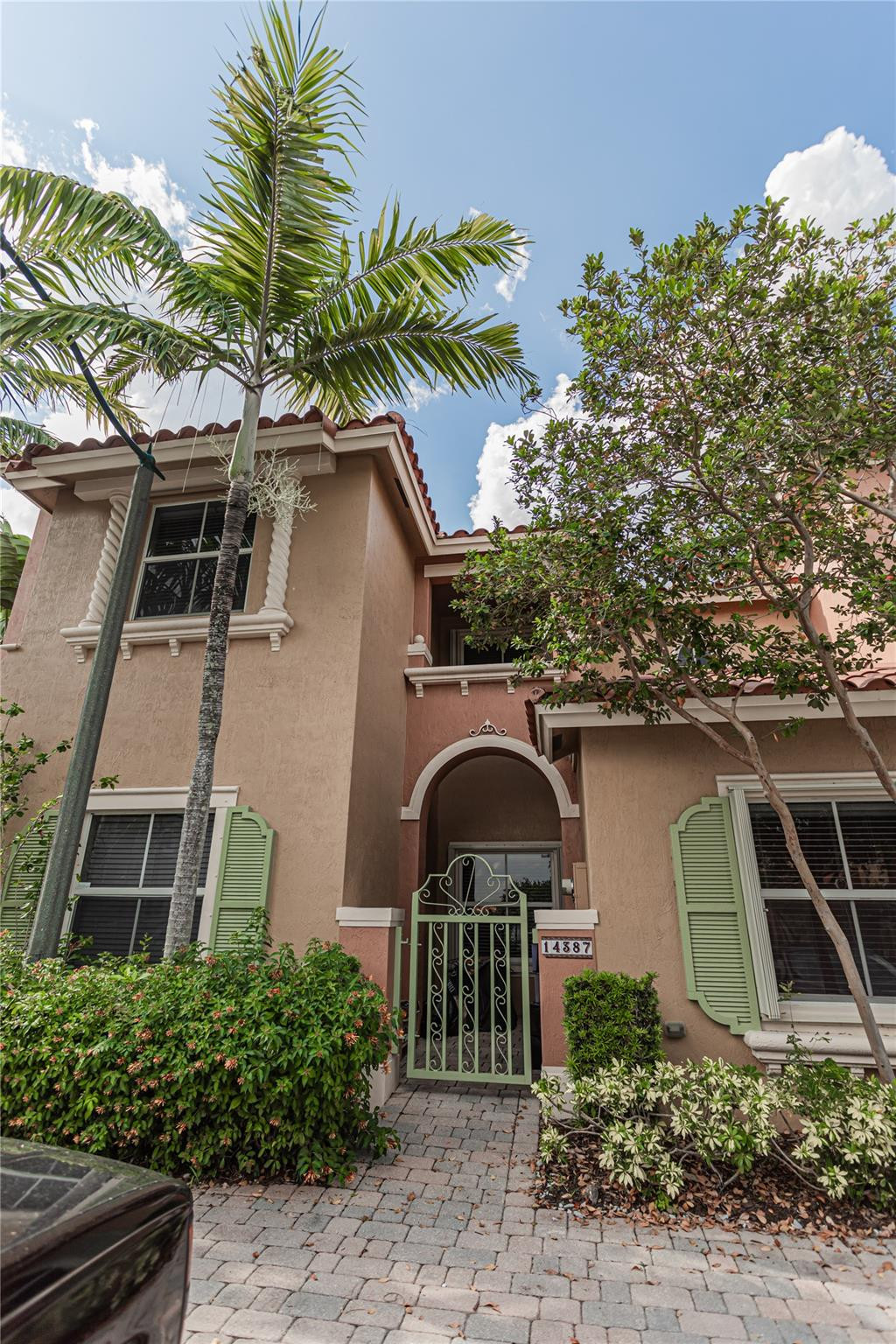 main property photo 20