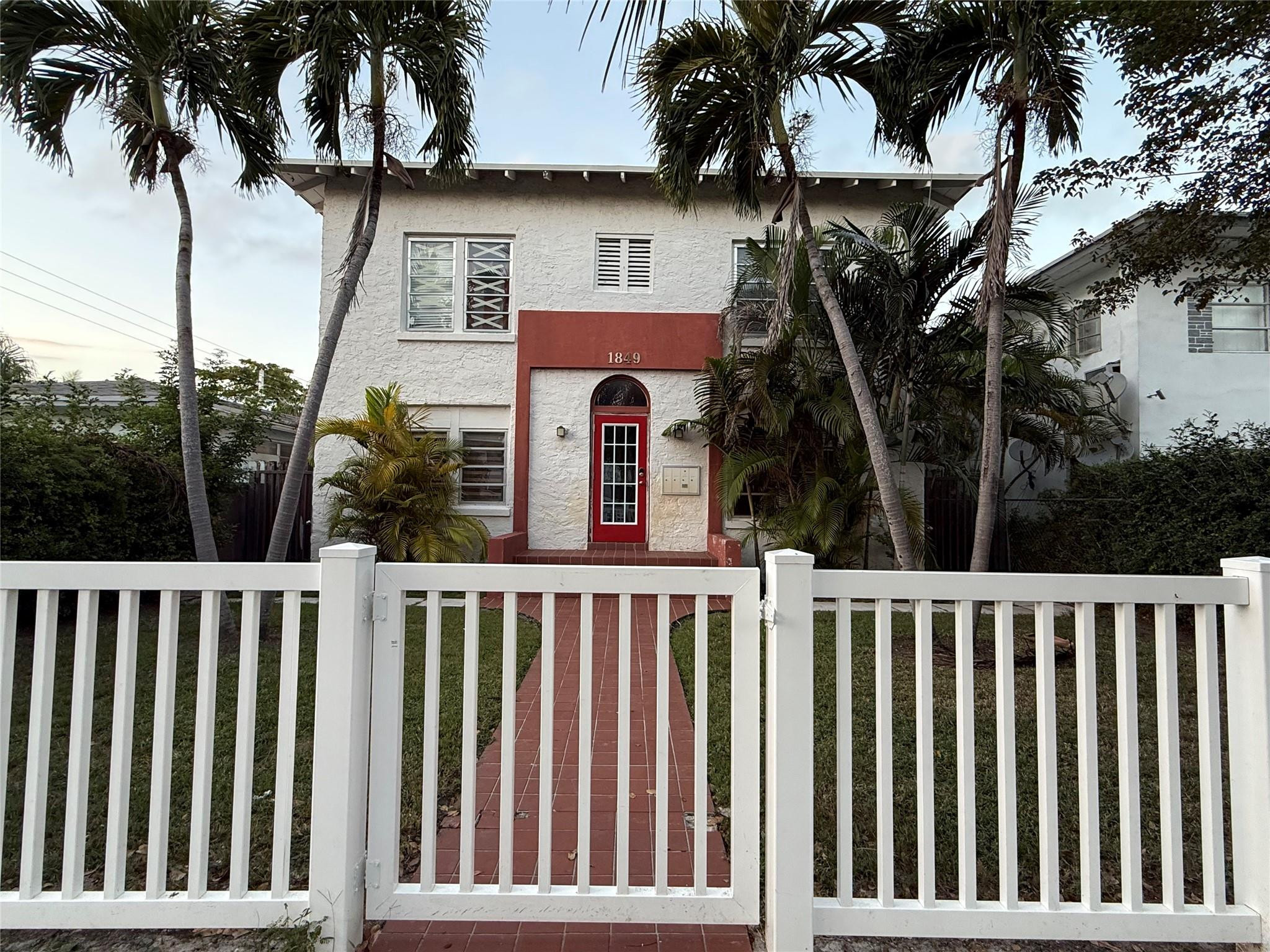 main property photo 10