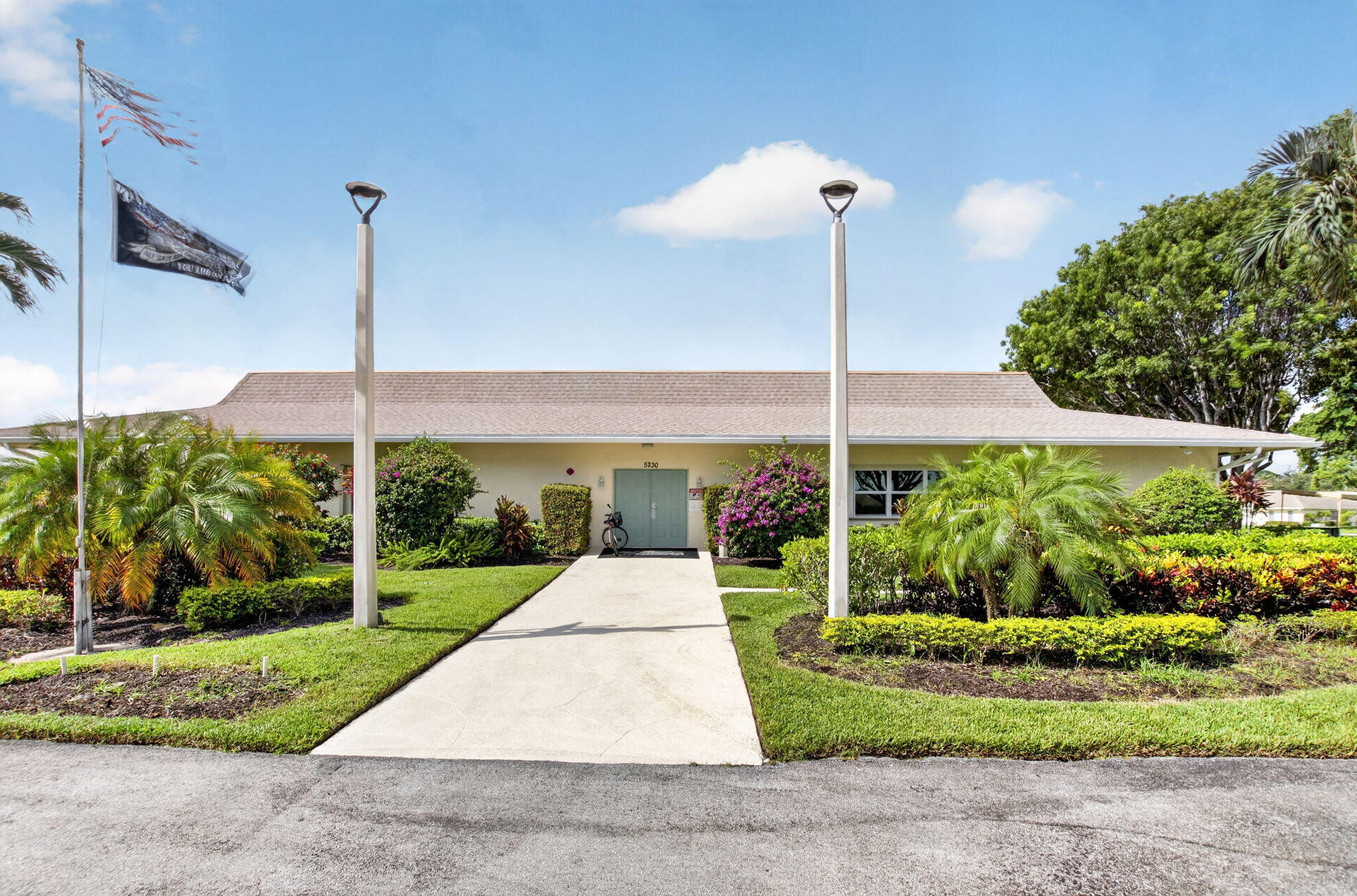 main property photo 33