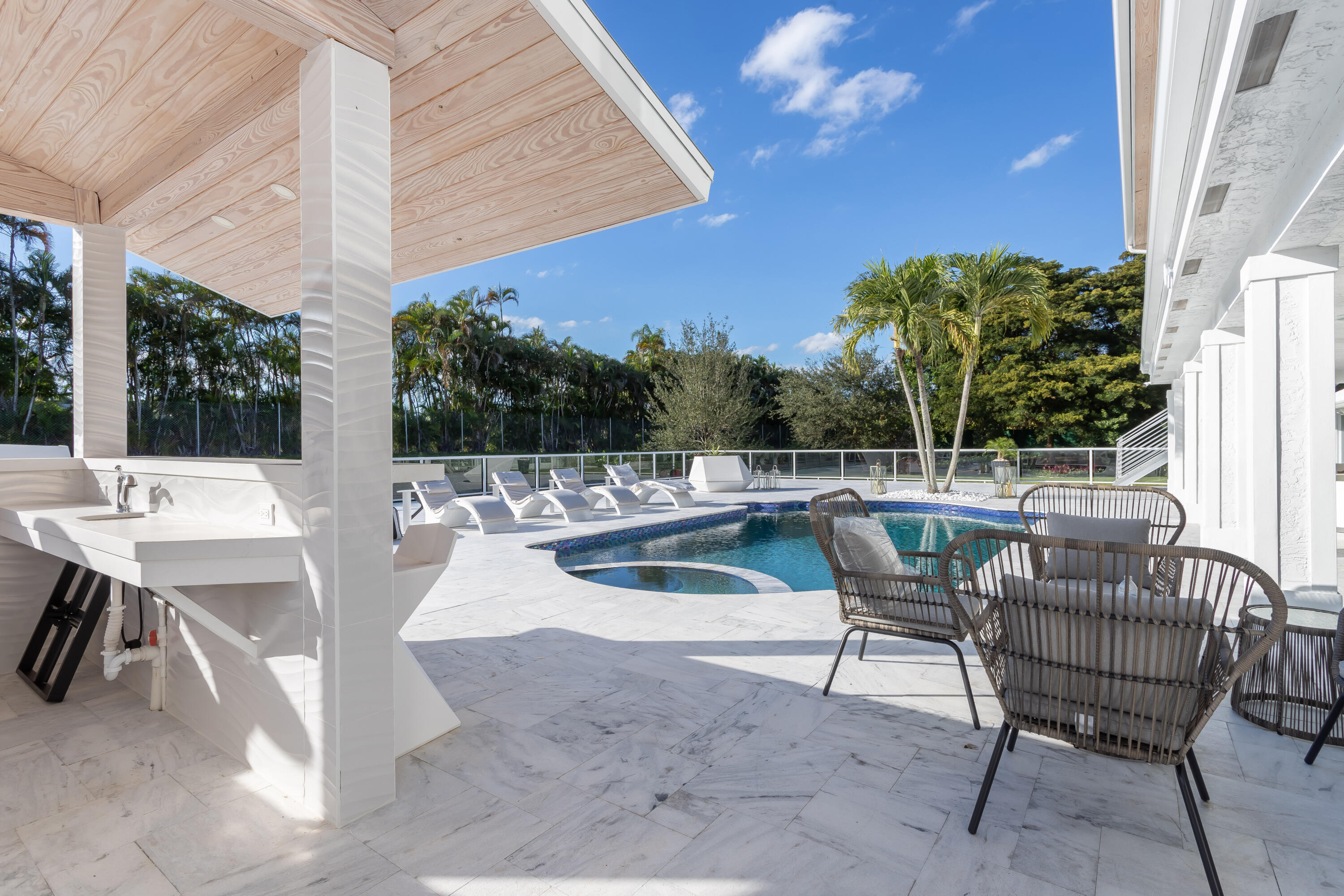 main property photo 66