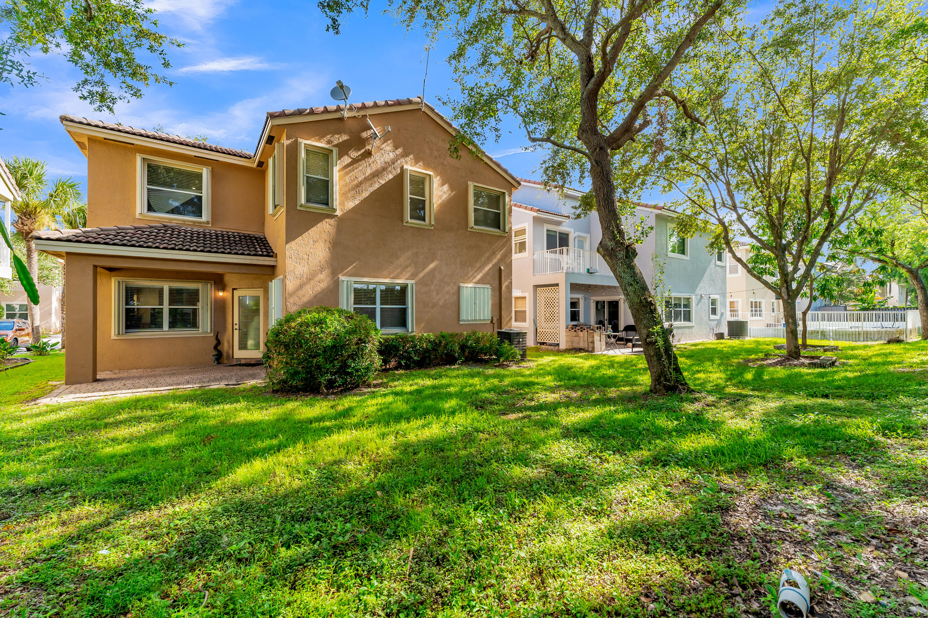 main property photo 37