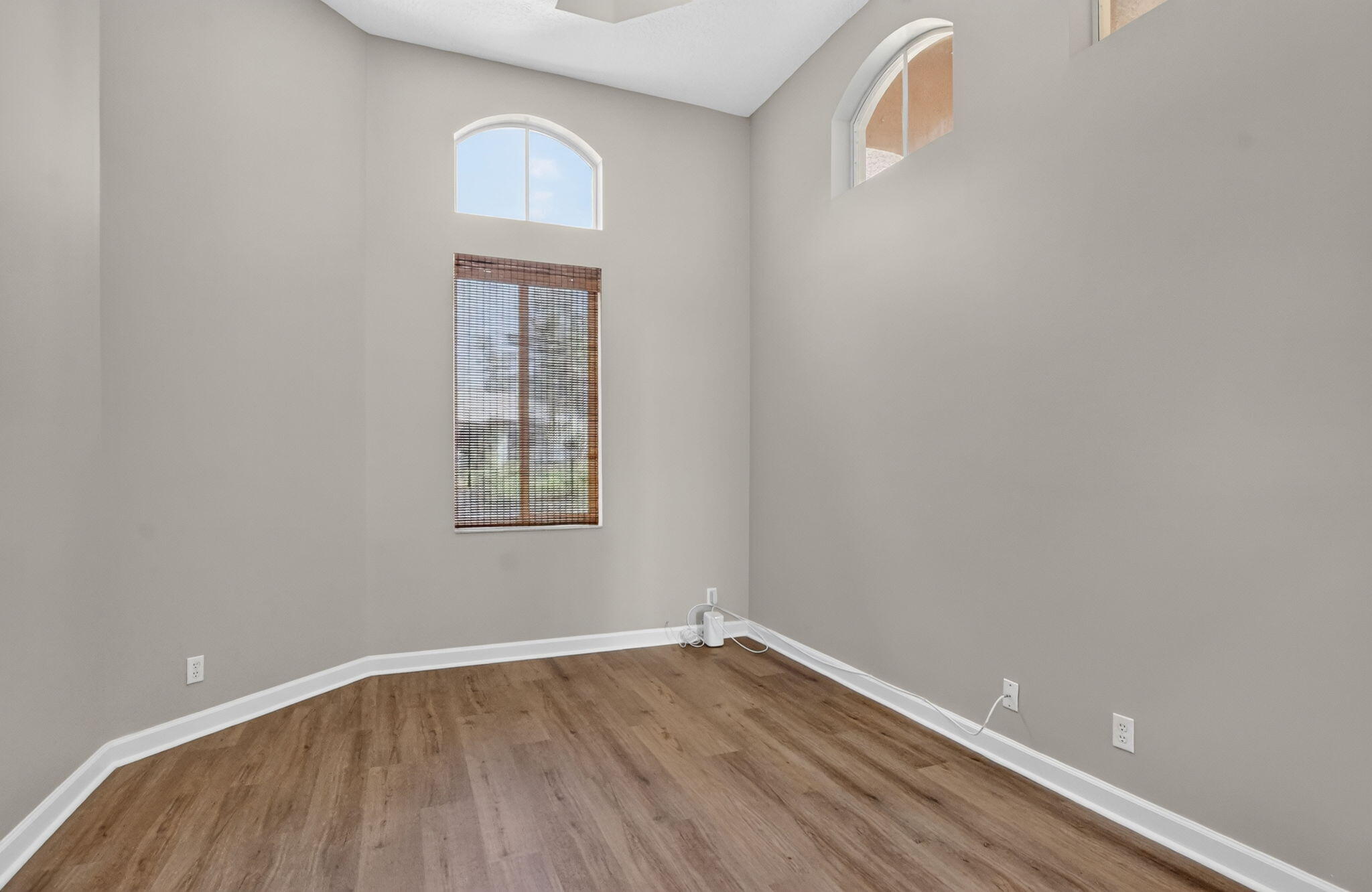 main property photo 77