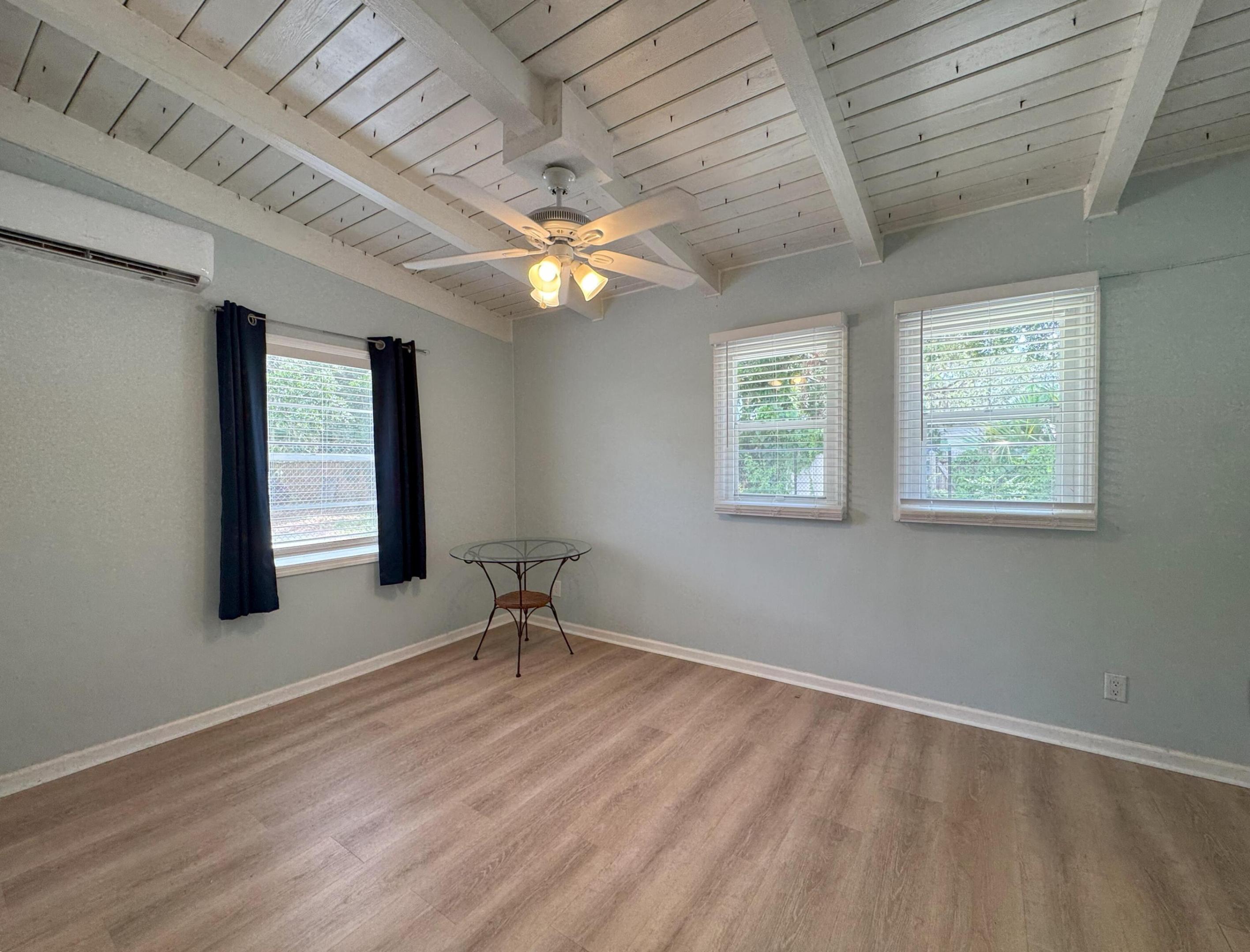 property viewer photo 4