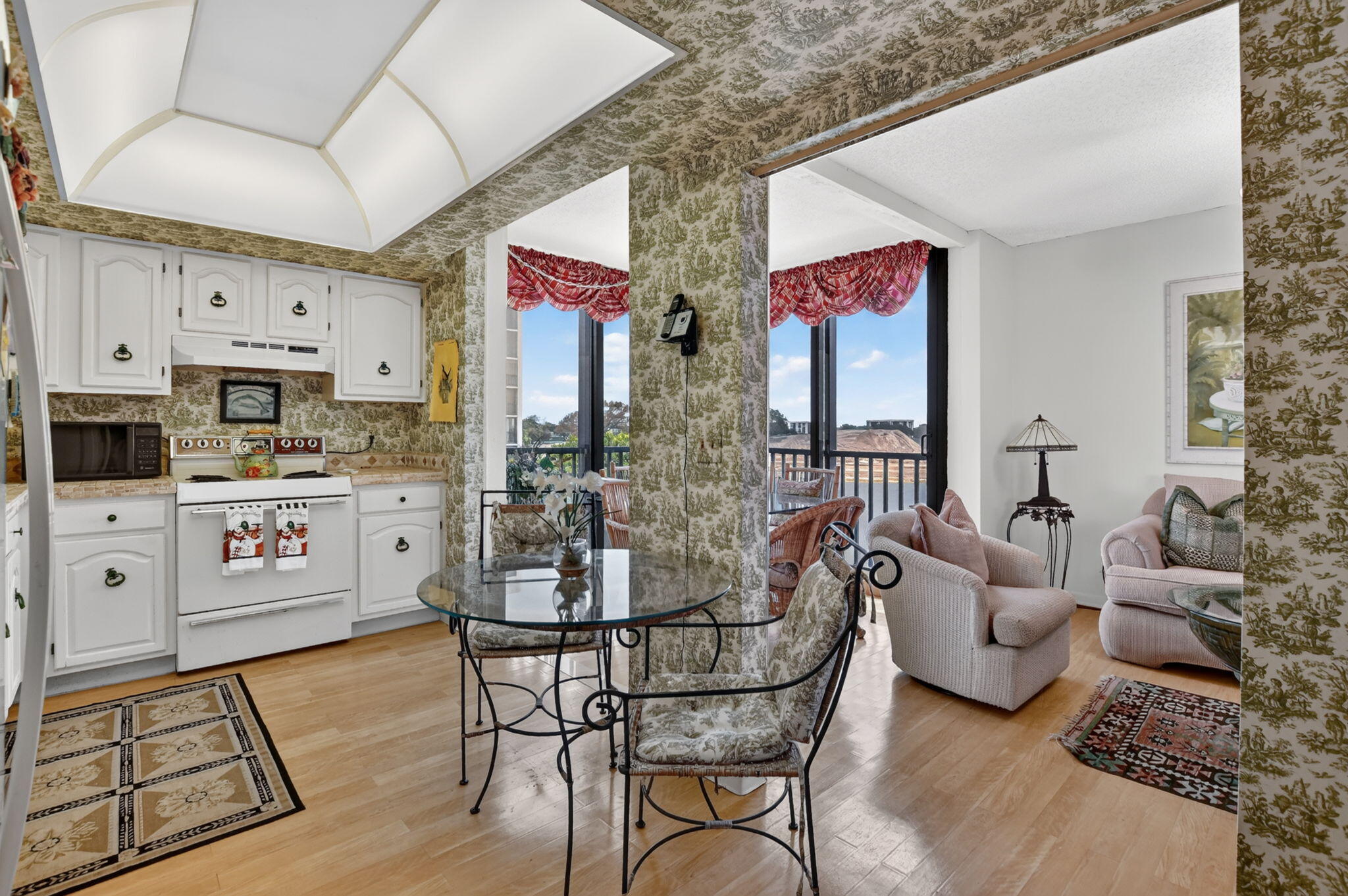 main property photo 14