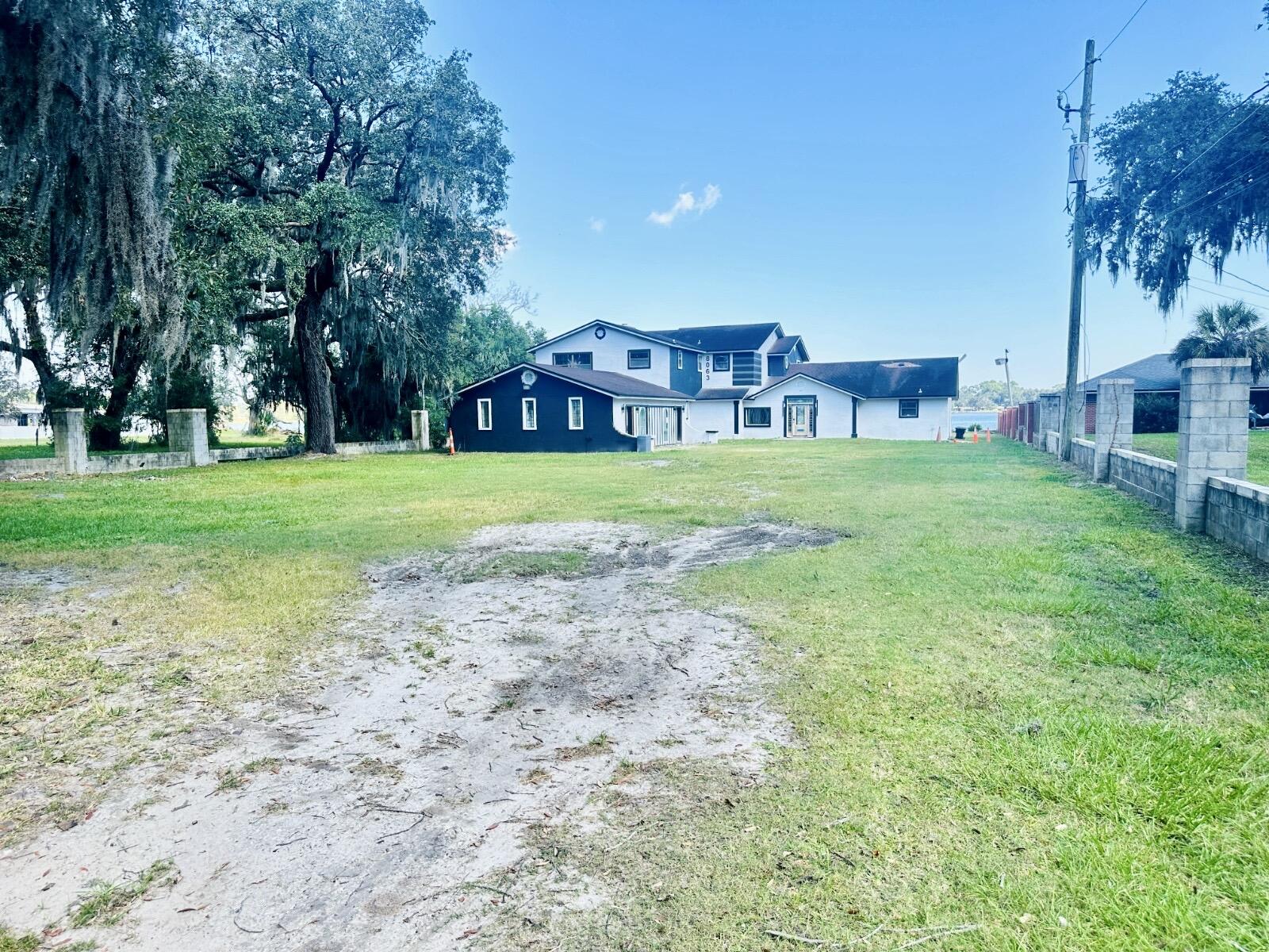 main property photo 14
