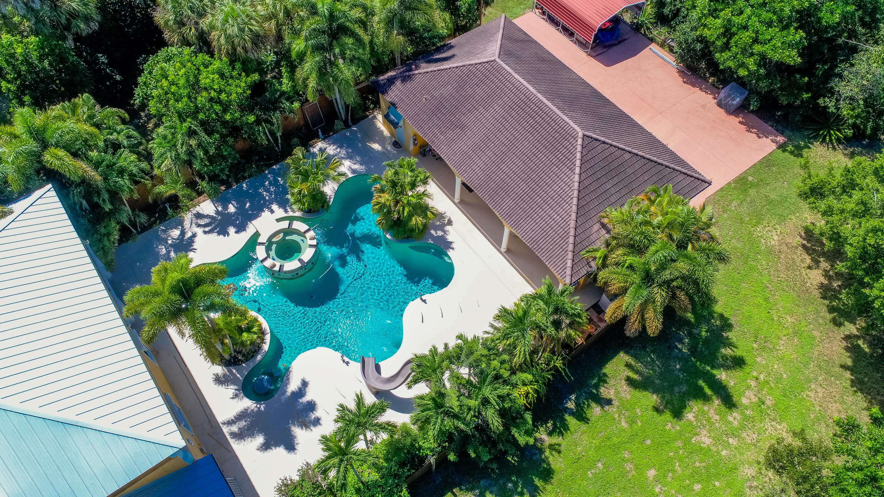 main property photo 45