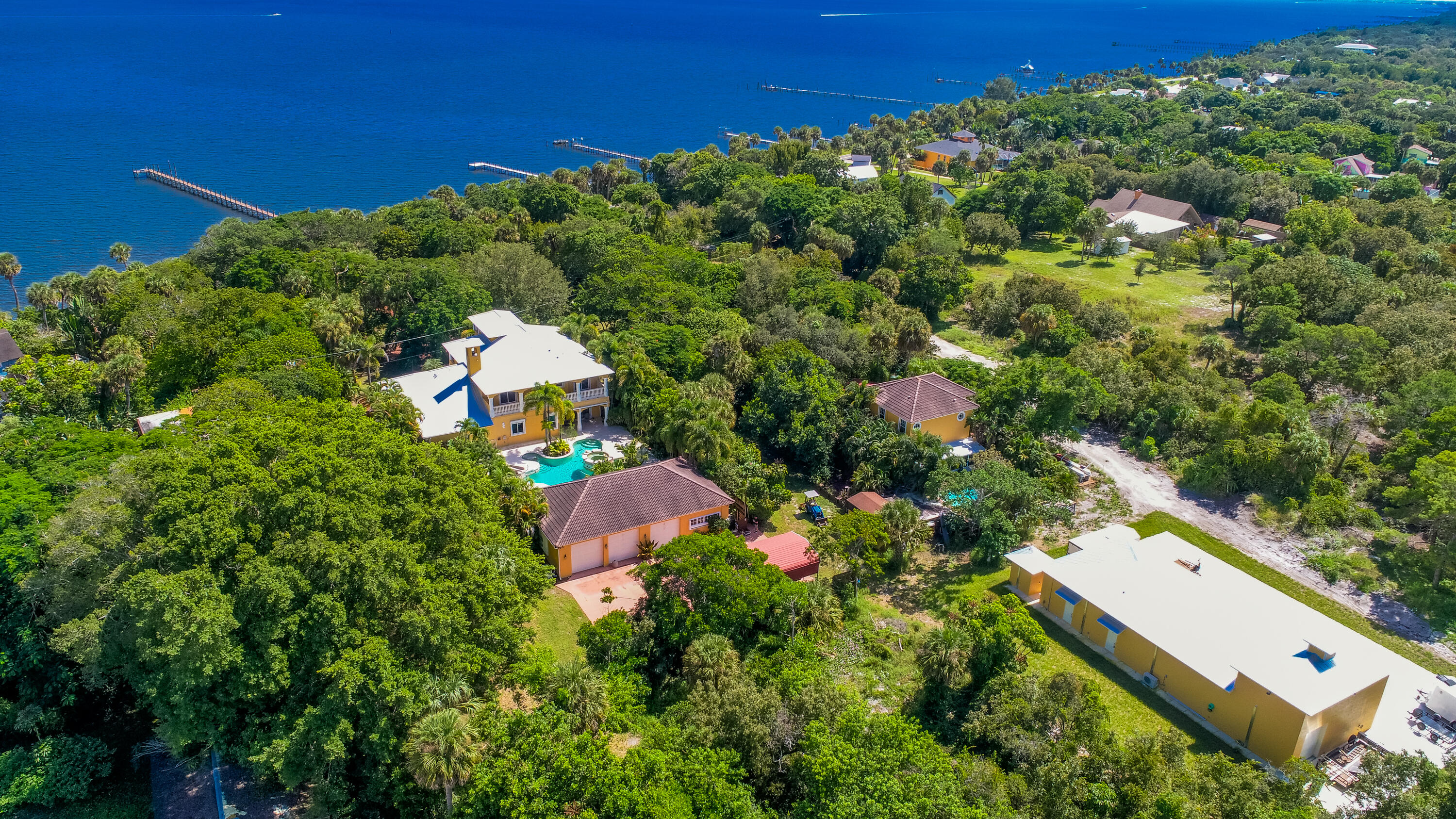 main property photo 6