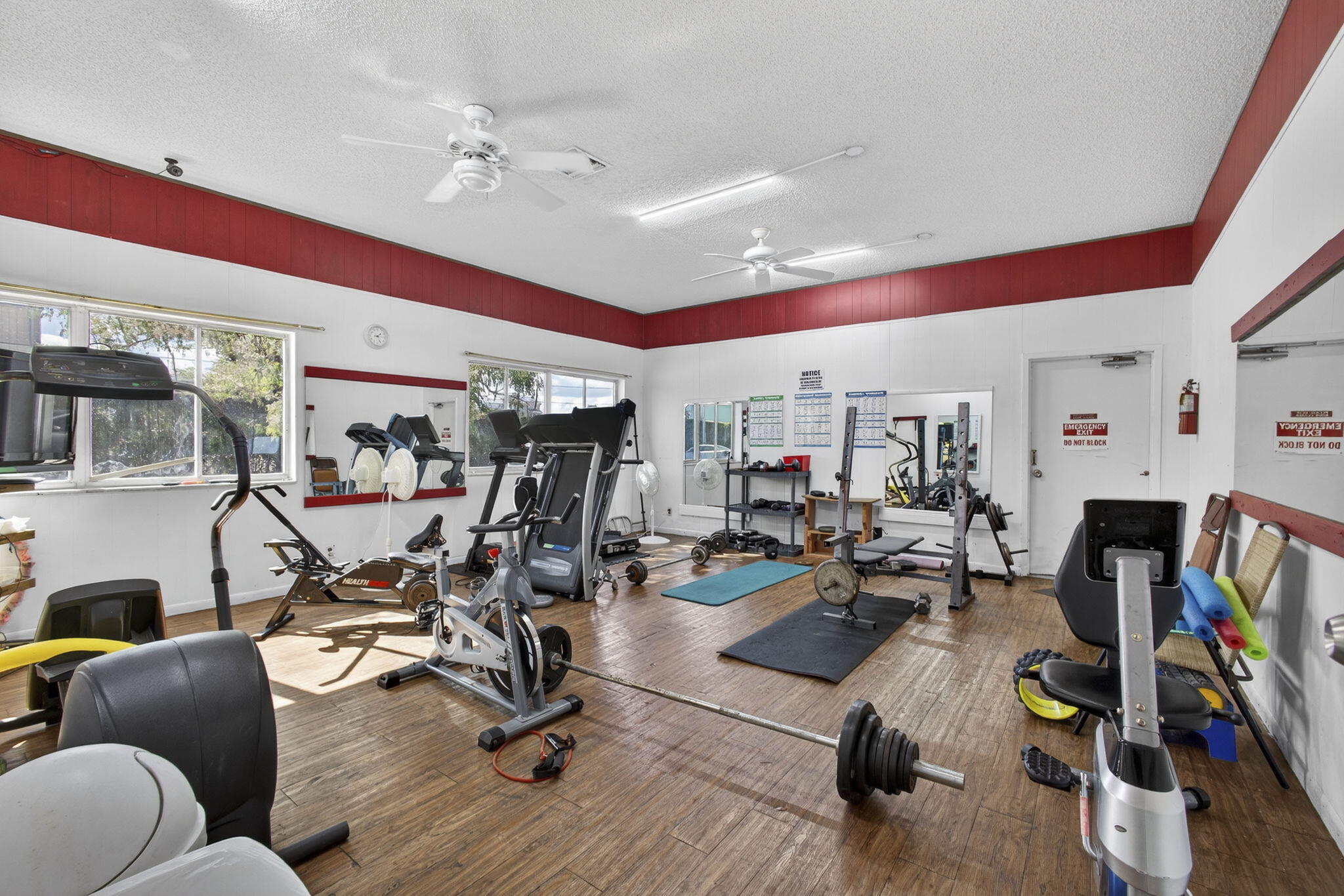 main property photo 37