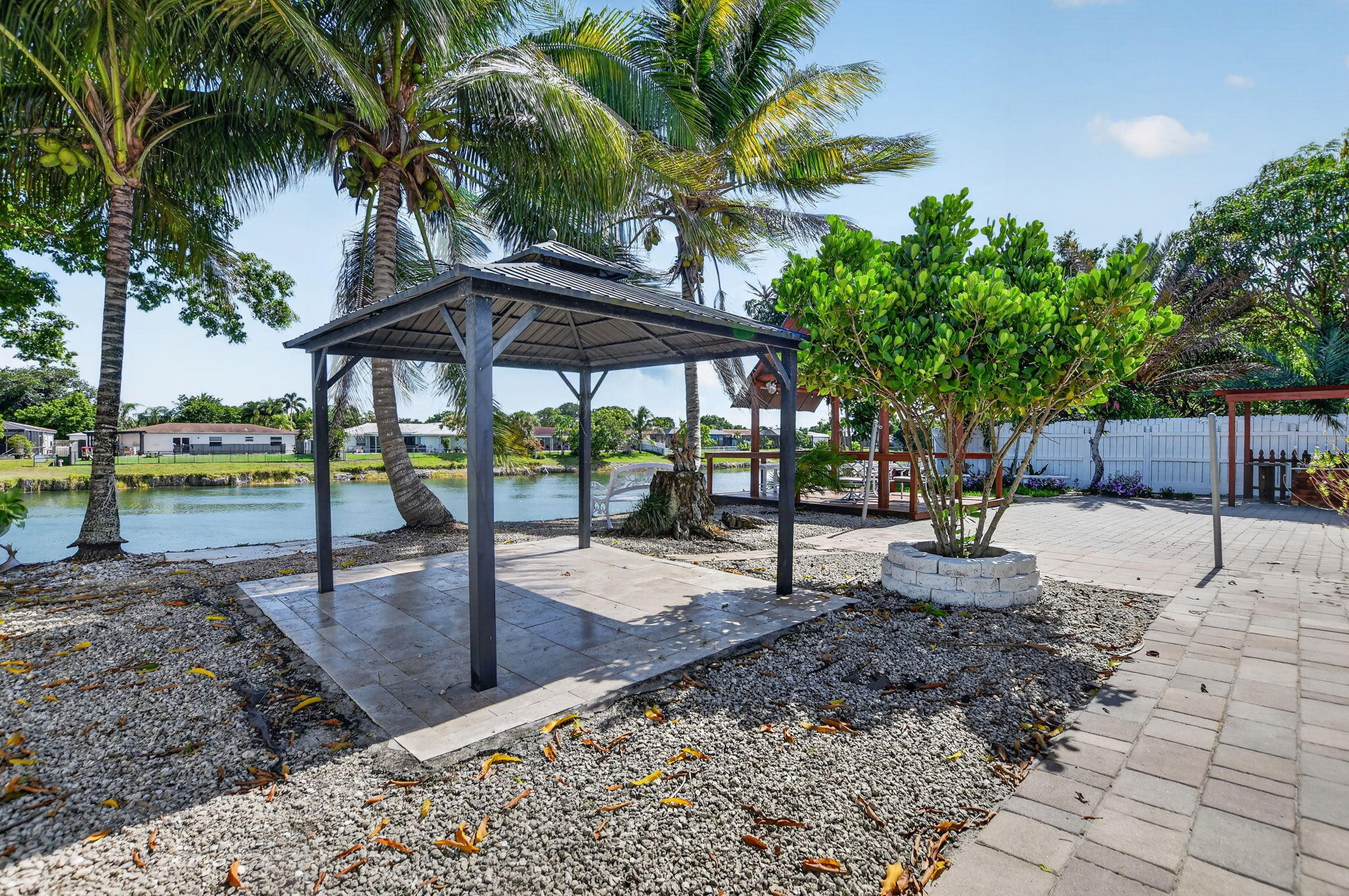 main property photo 76
