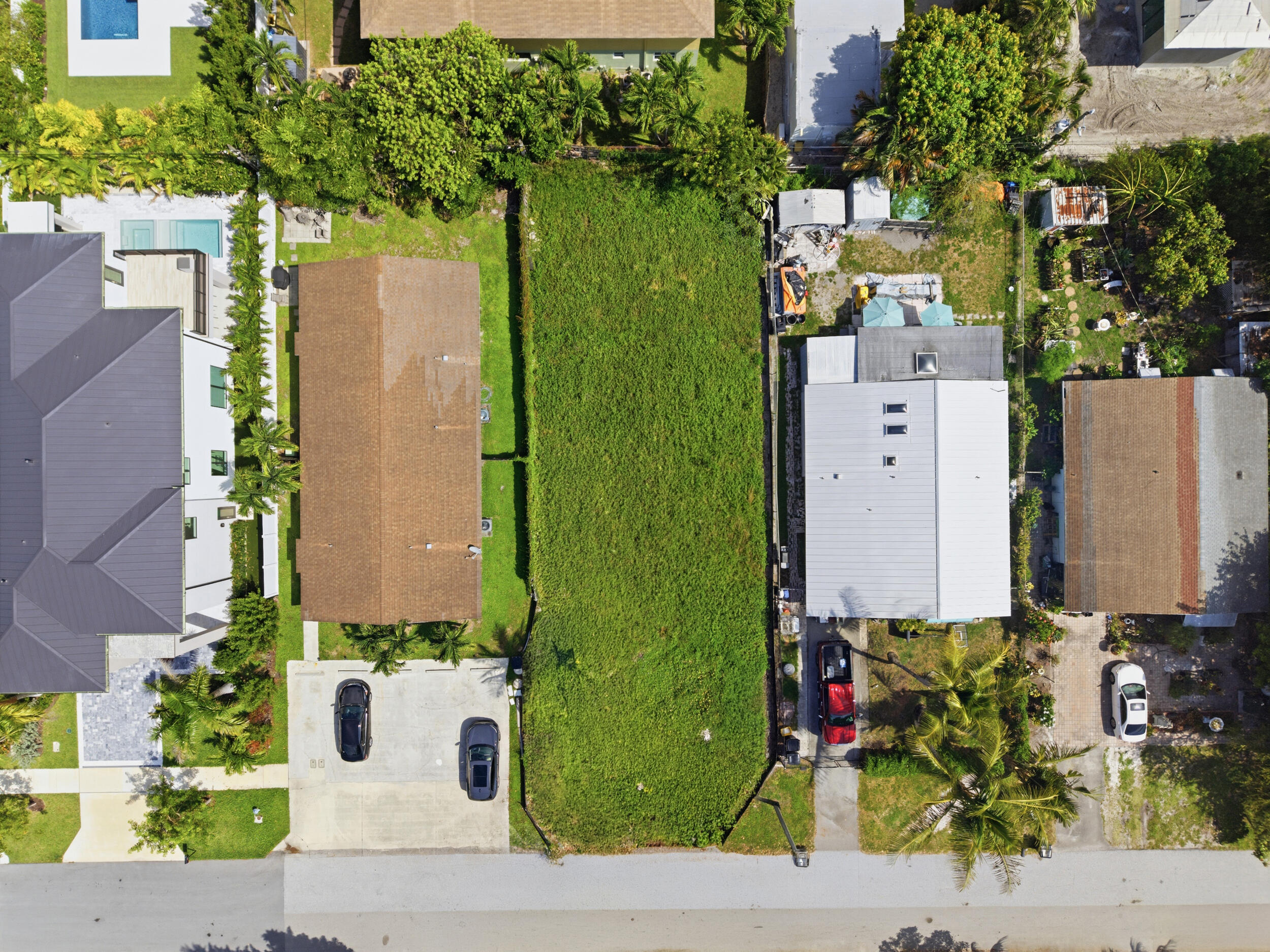 main property photo 11