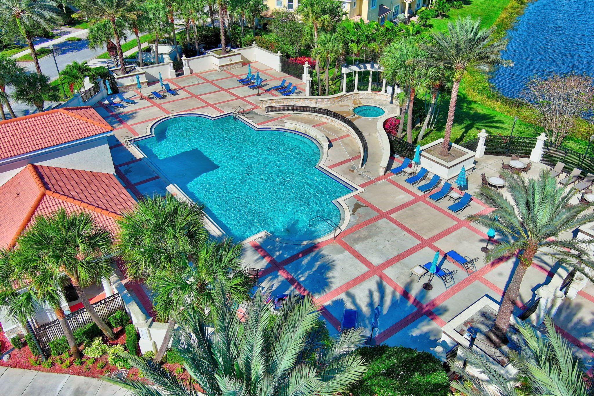 main property photo 24
