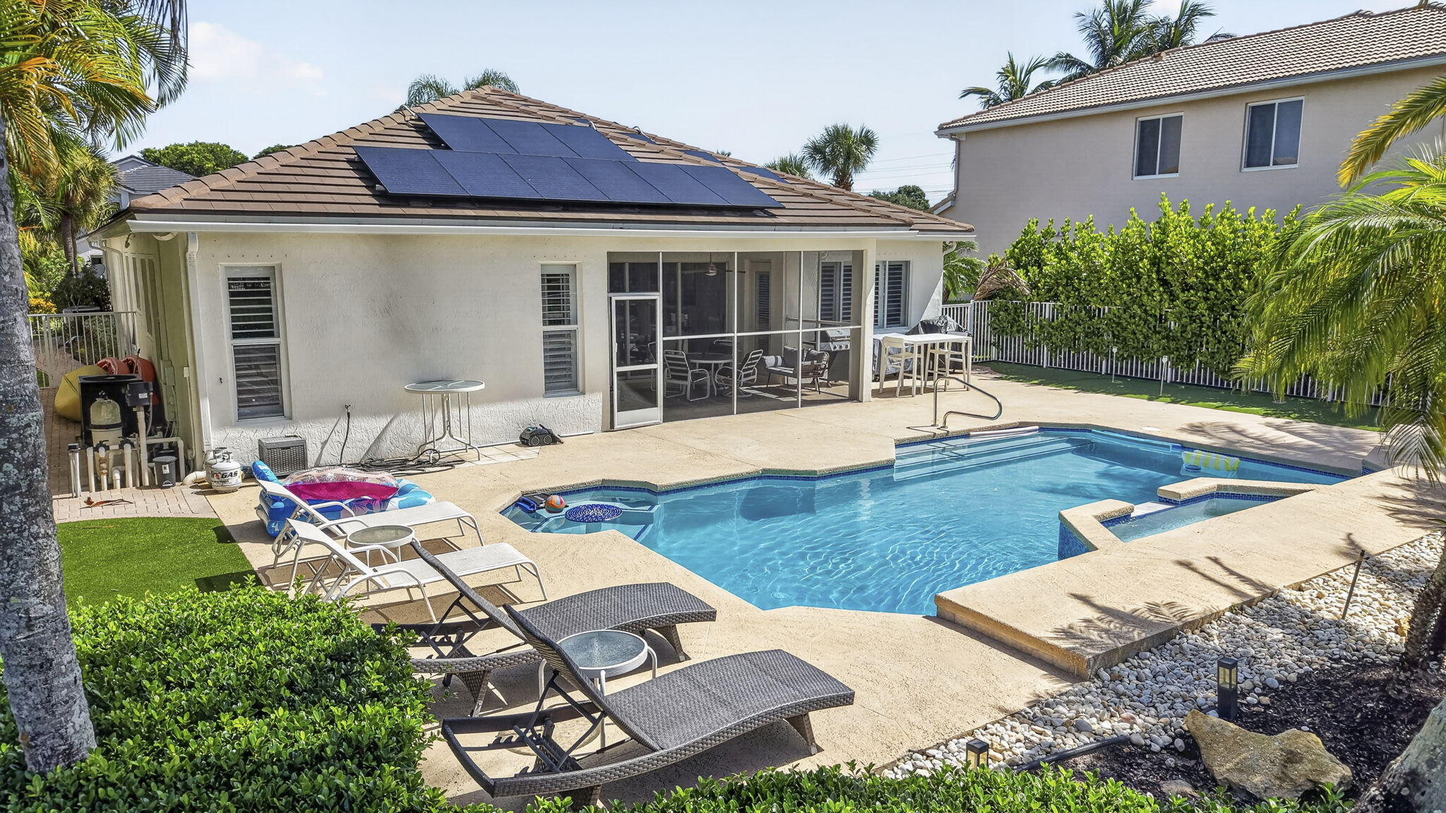 main property photo 76