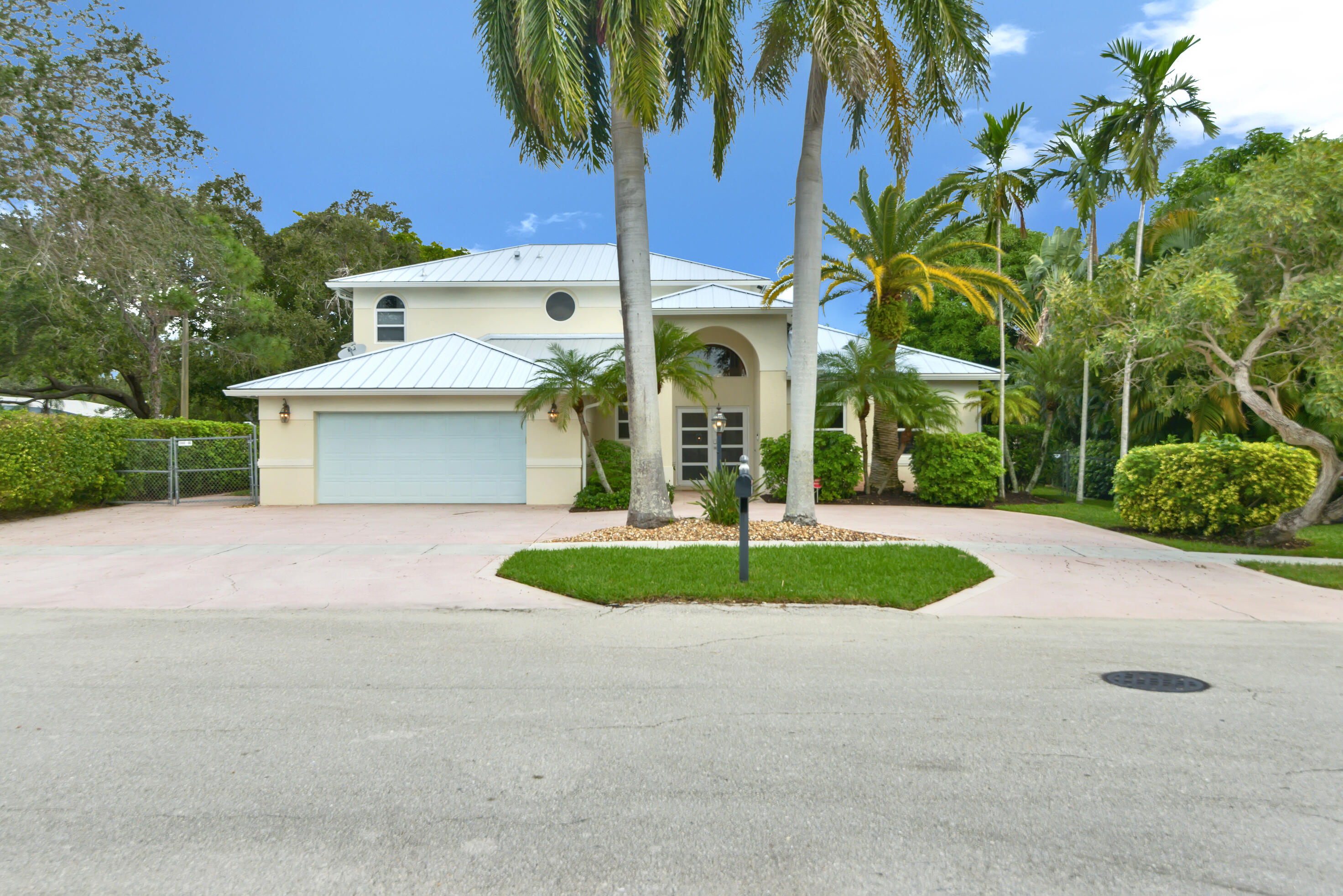 main property photo 59