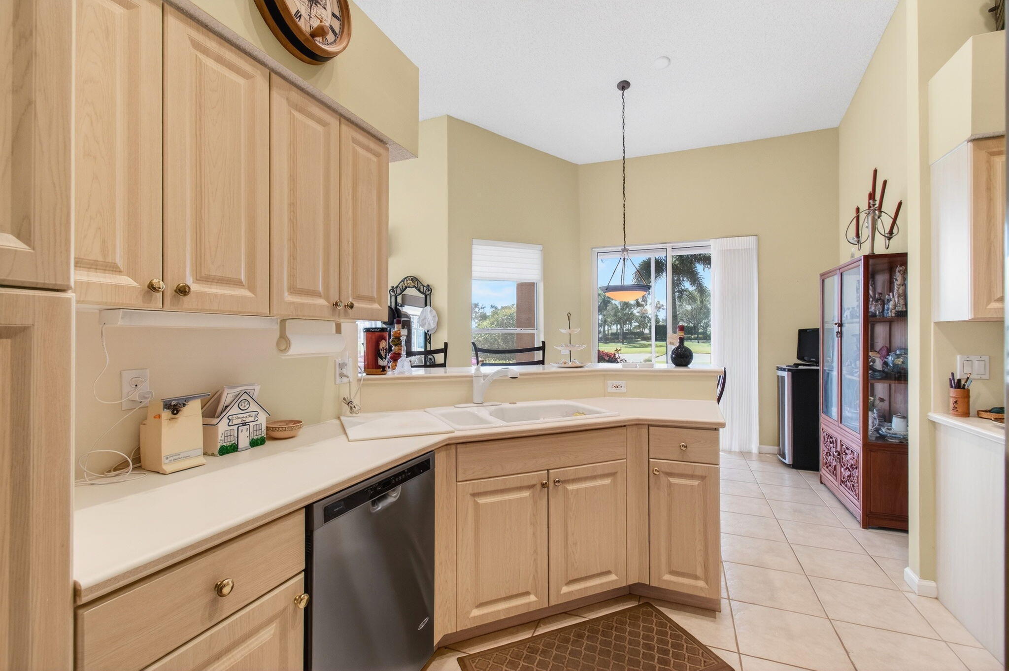 main property photo 16