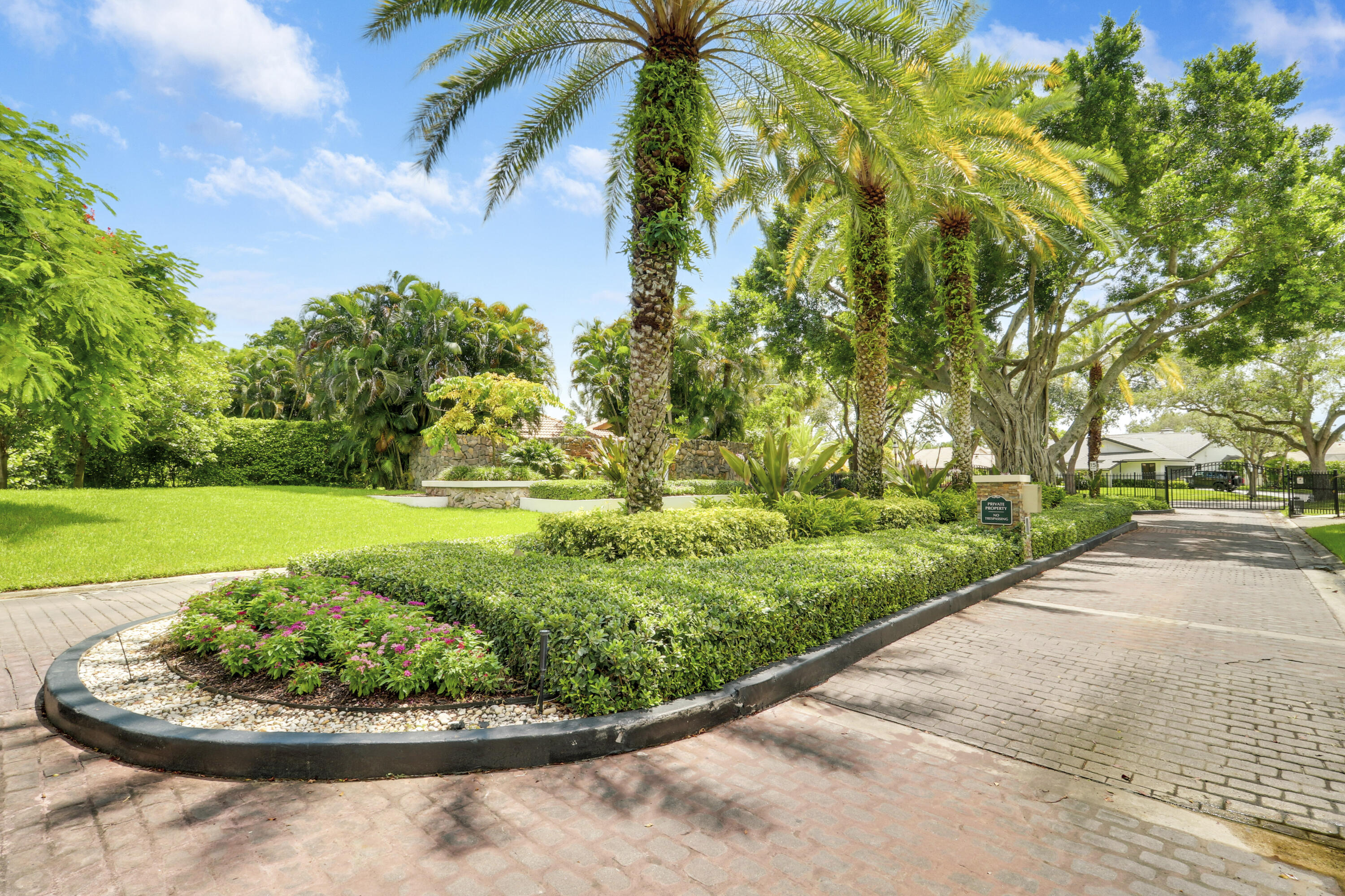 main property photo 67