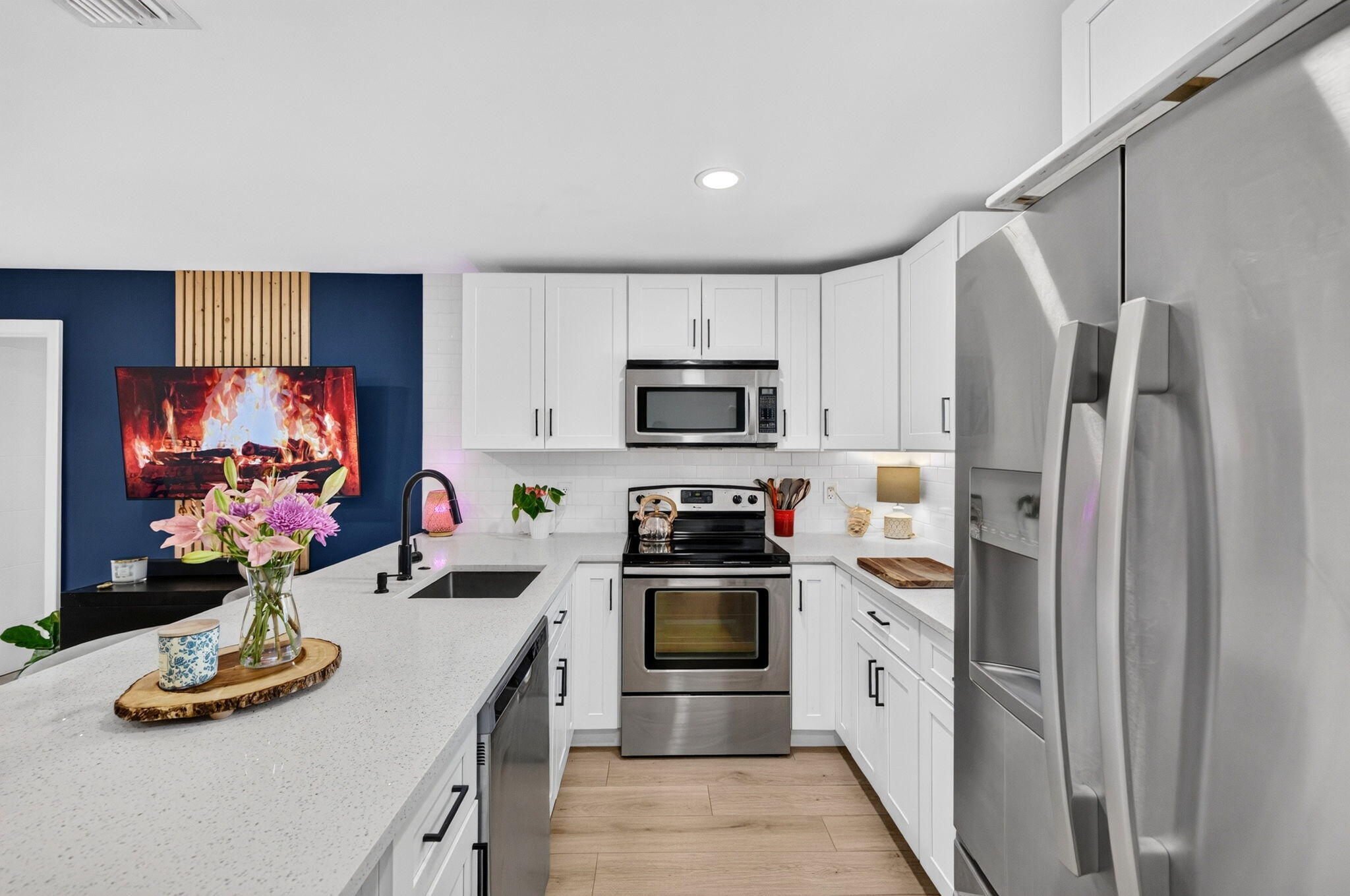 main property photo 74