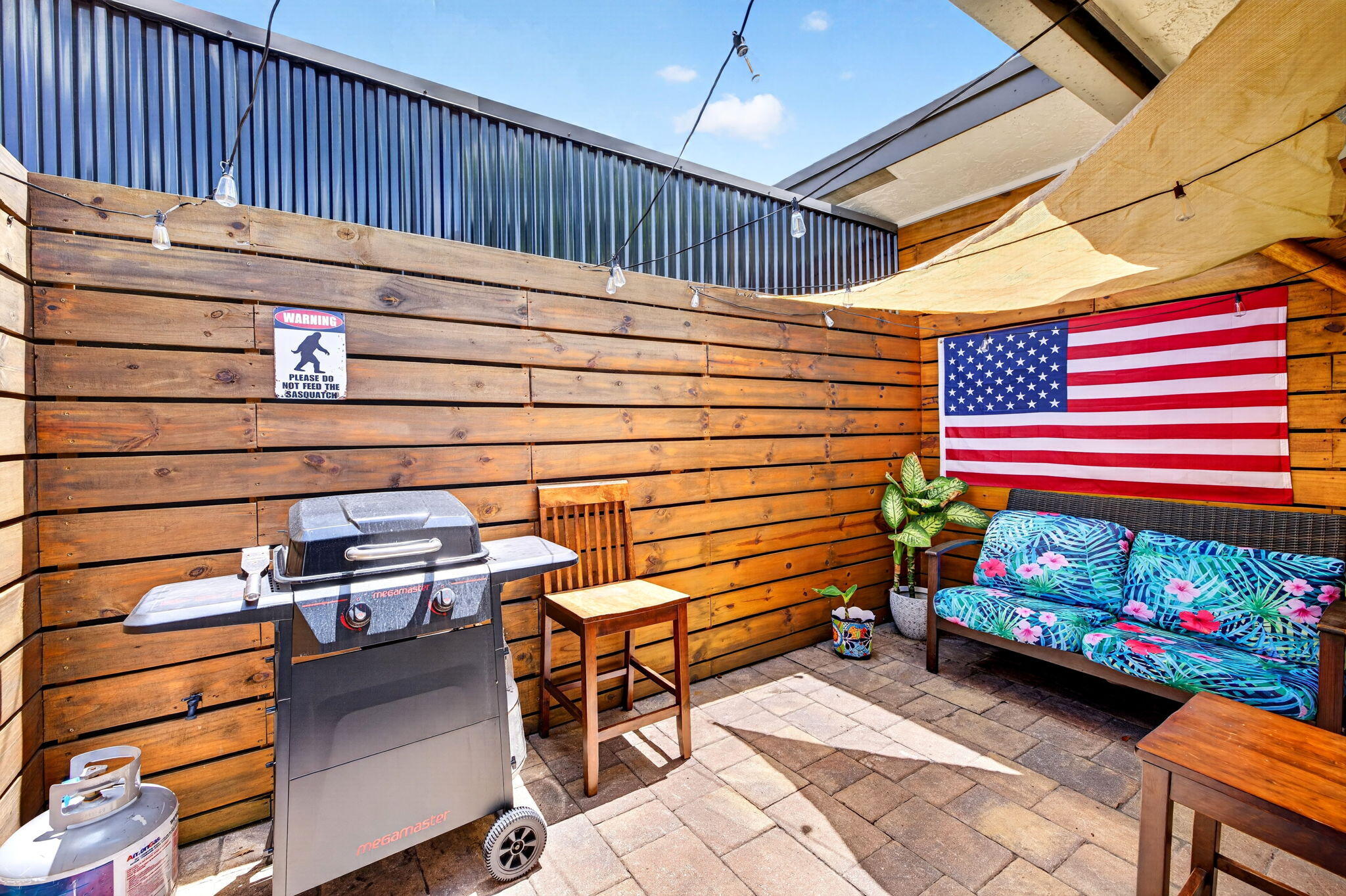 main property photo 77