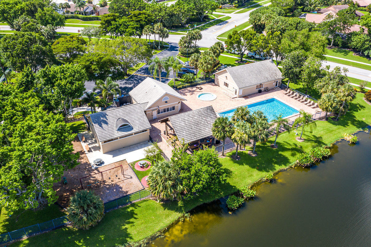 main property photo 66