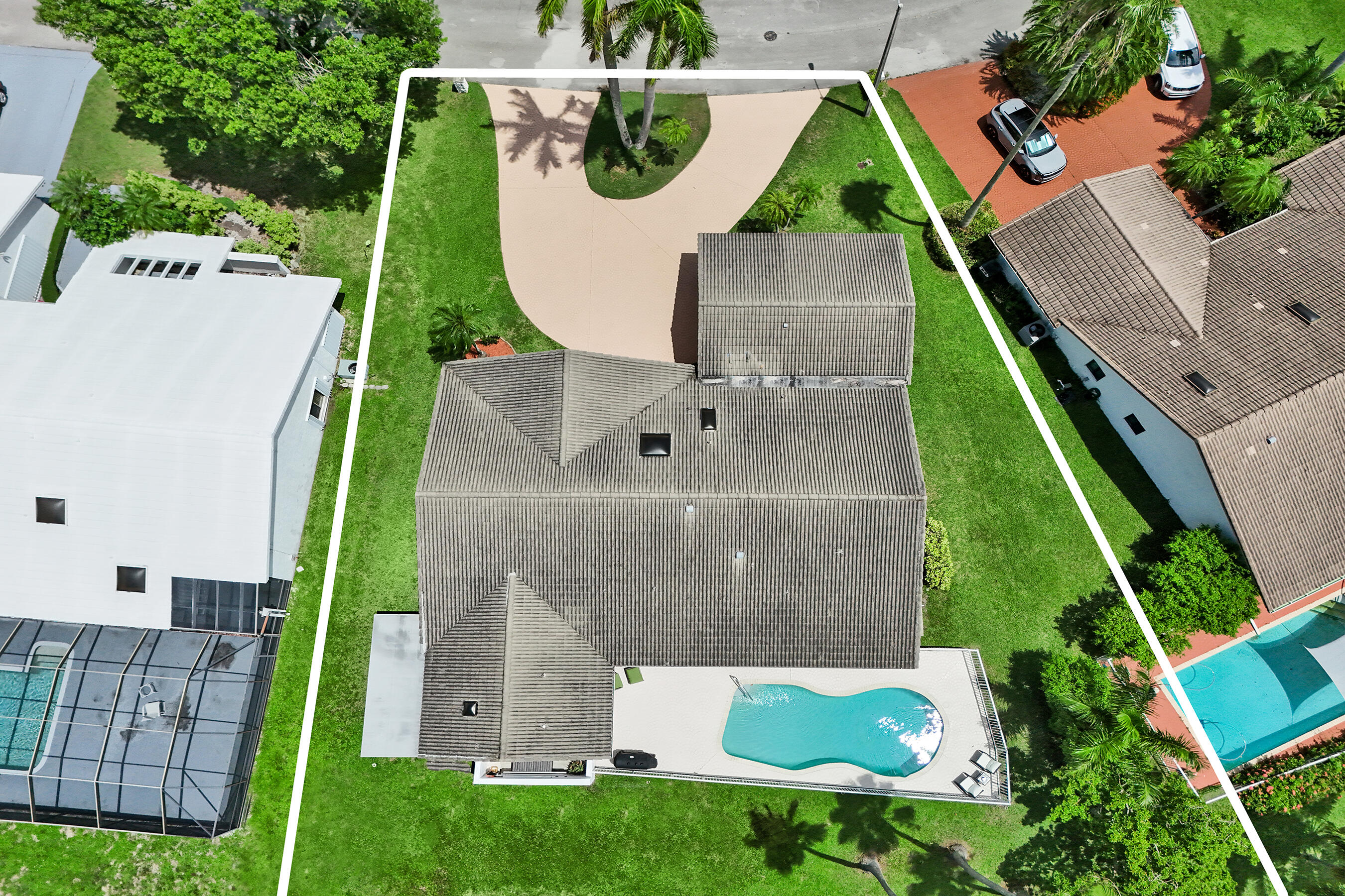 main property photo 34
