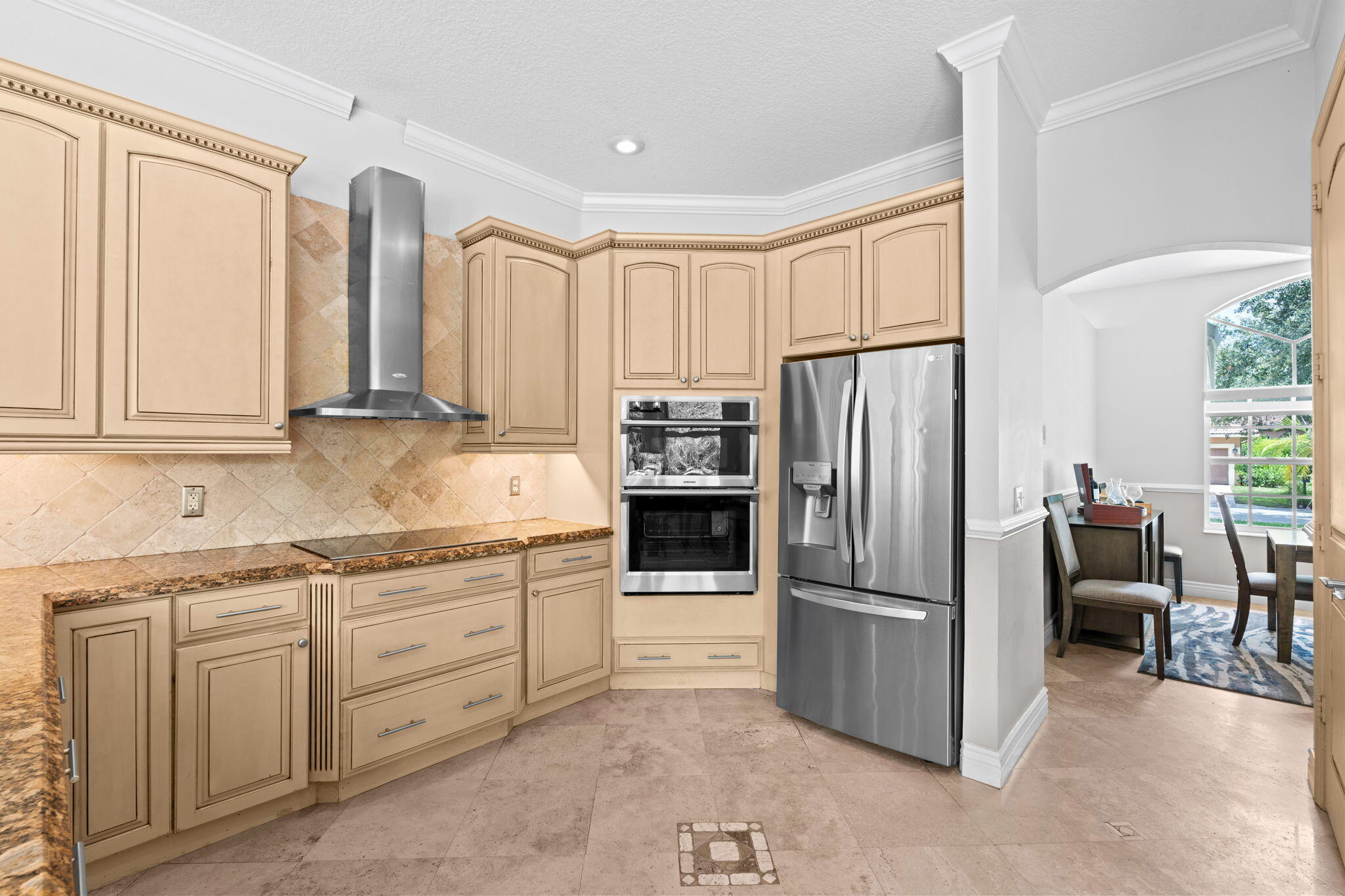 main property photo 14
