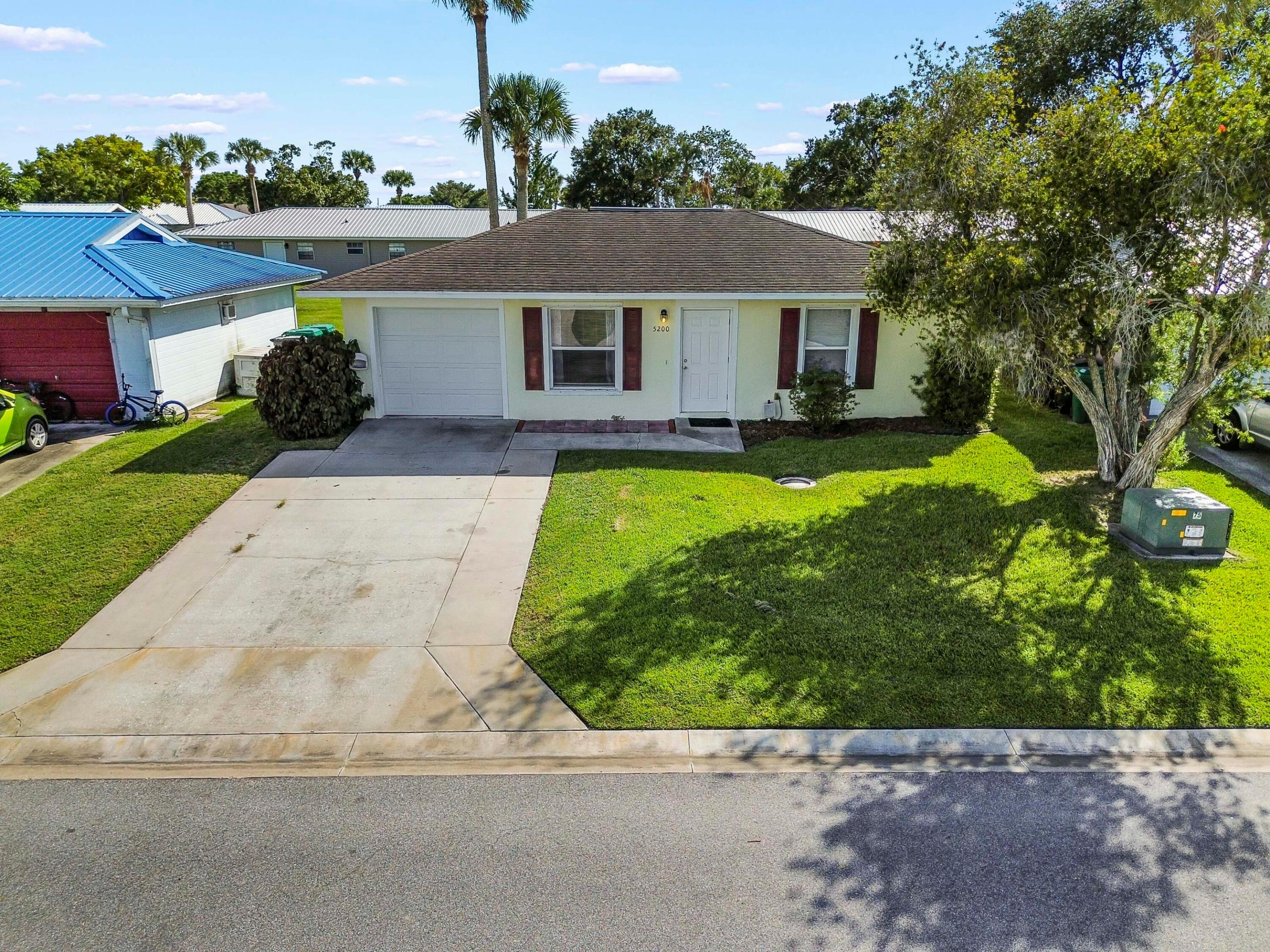 main property photo 14