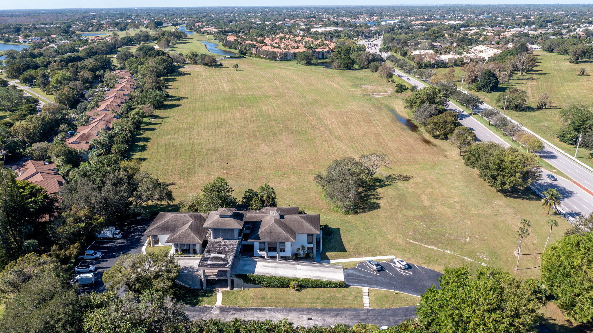 main property photo 44