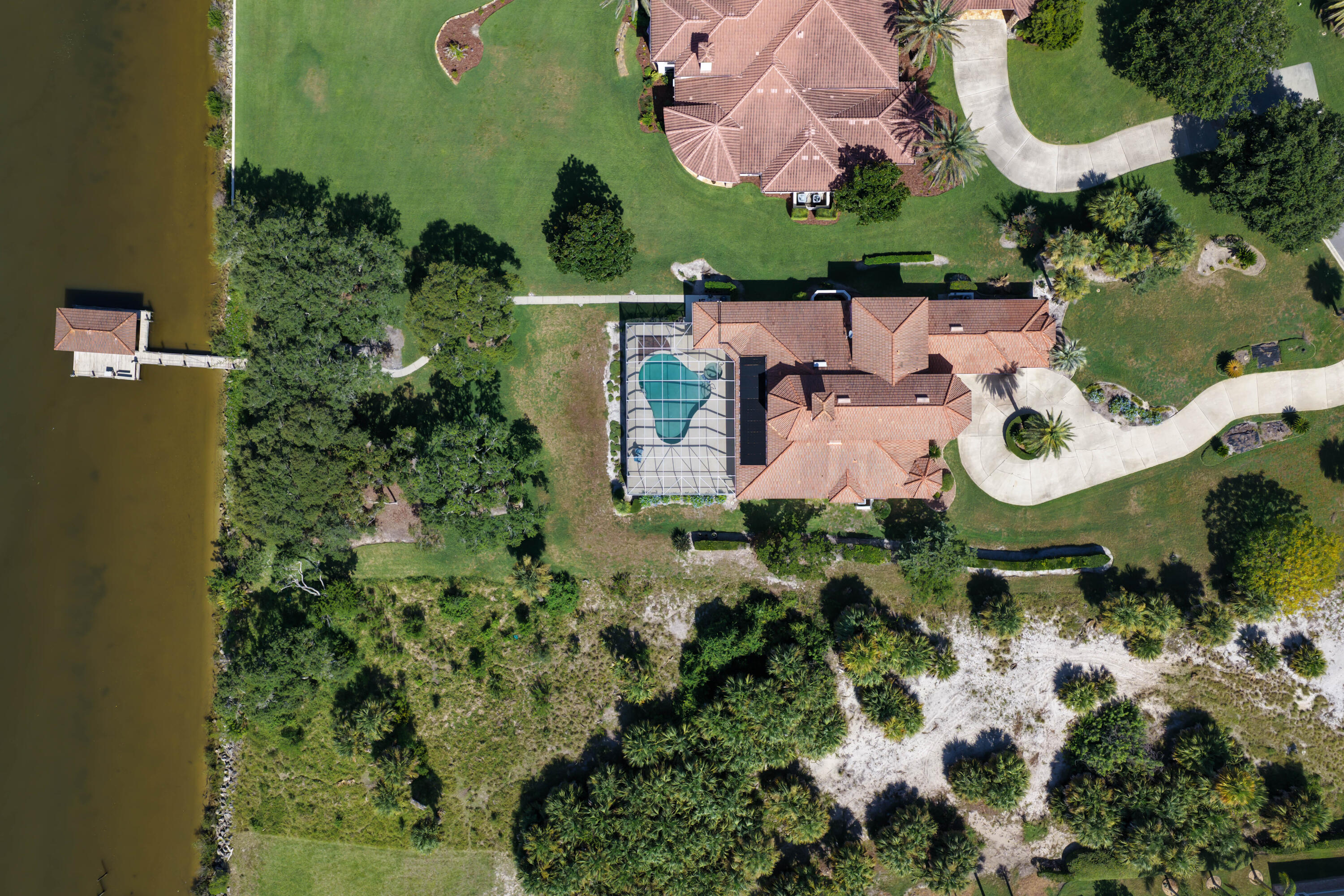 main property photo 35