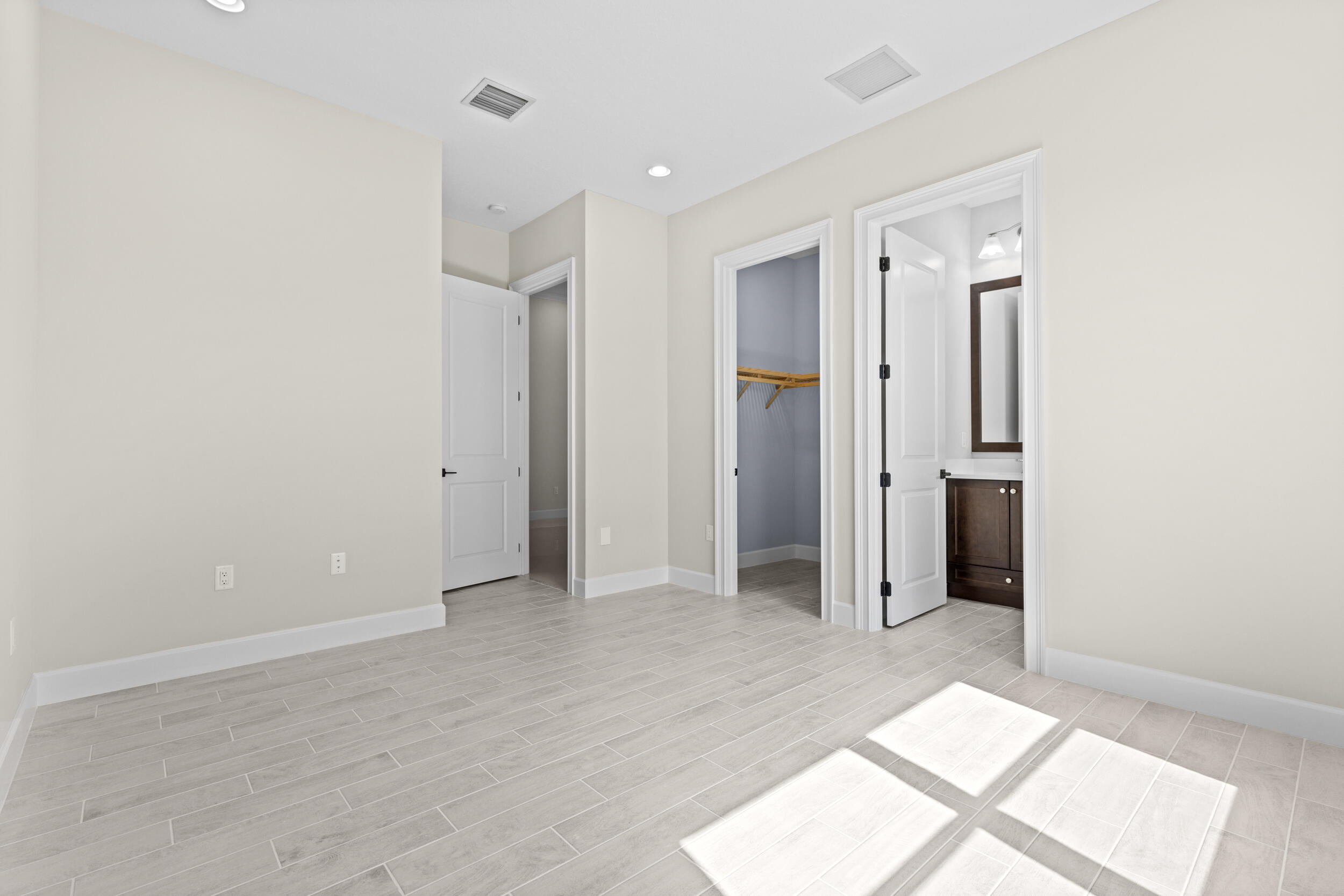 main property photo 65