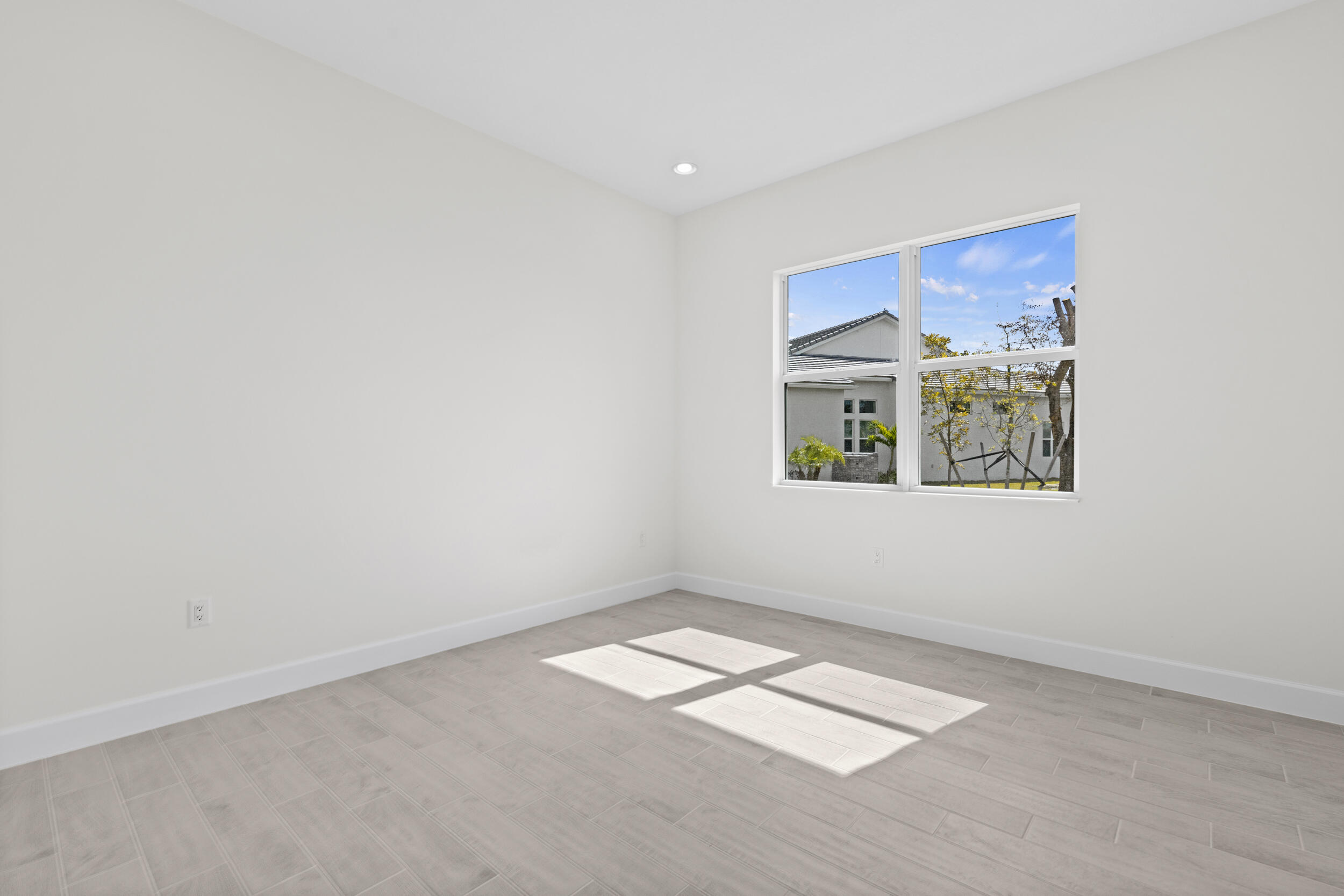 main property photo 67