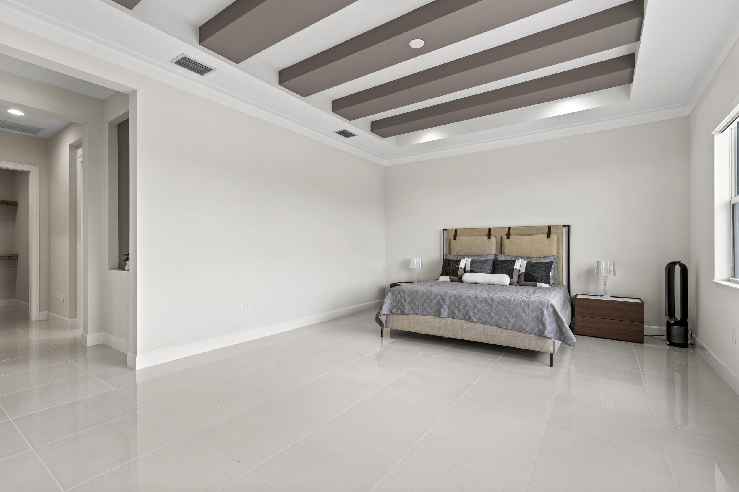 main property photo 87