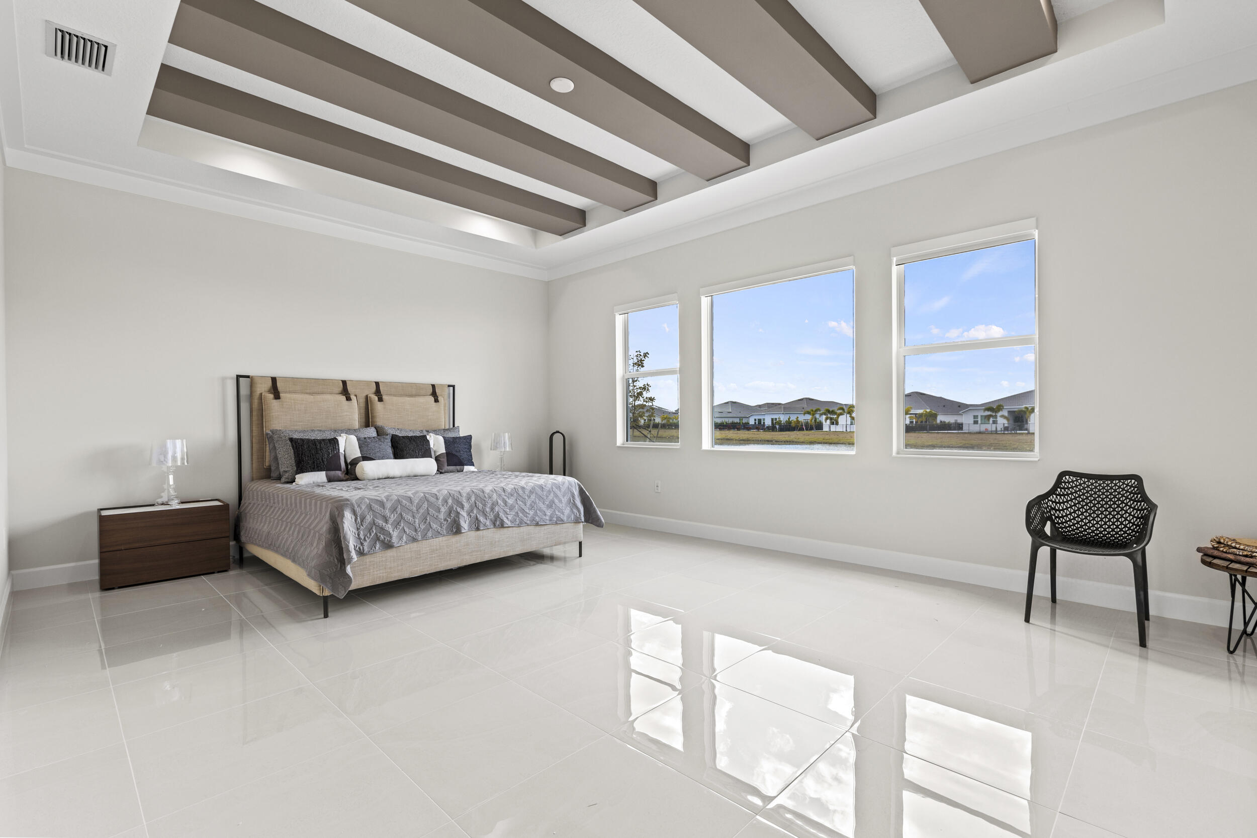 main property photo 90