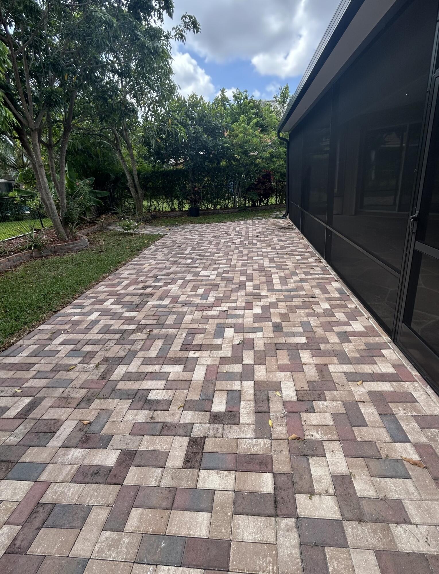 main property photo 35